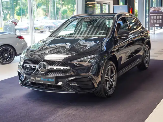 Mercedes-Benz GLA view 7
