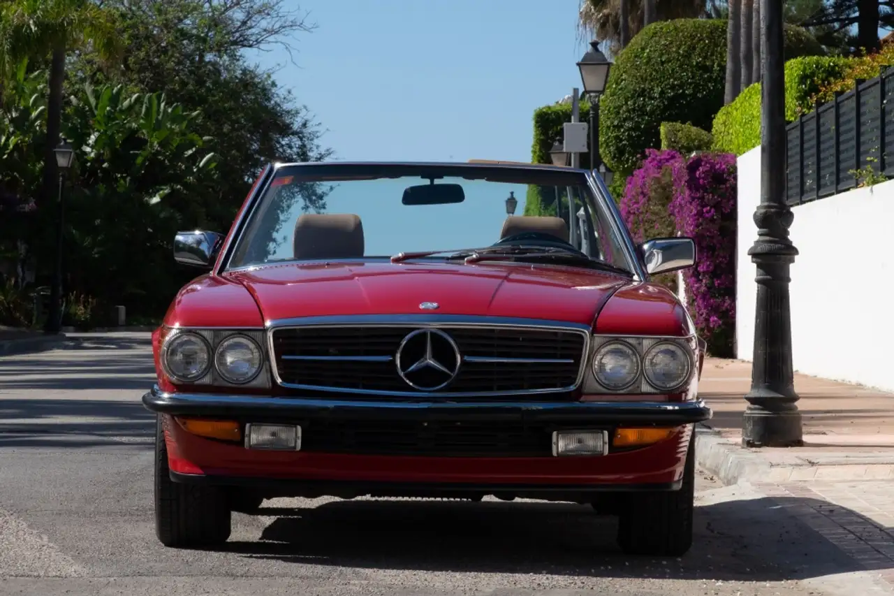 Mercedes-Benz SL 43 AMG 560, foto 1