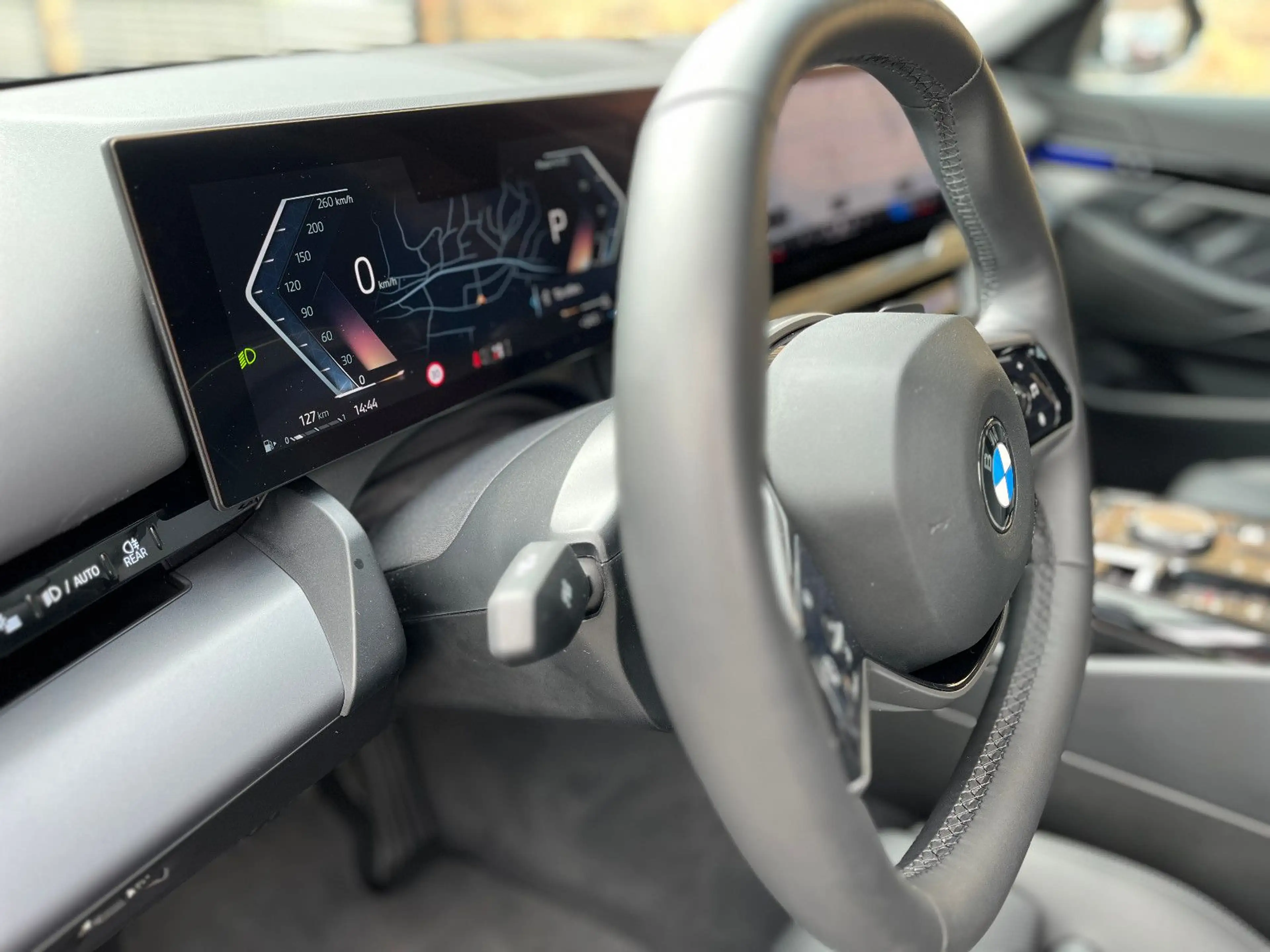BMW 520 i Limousine adap LED Leder Sportsitz PAS 19" — photo 17