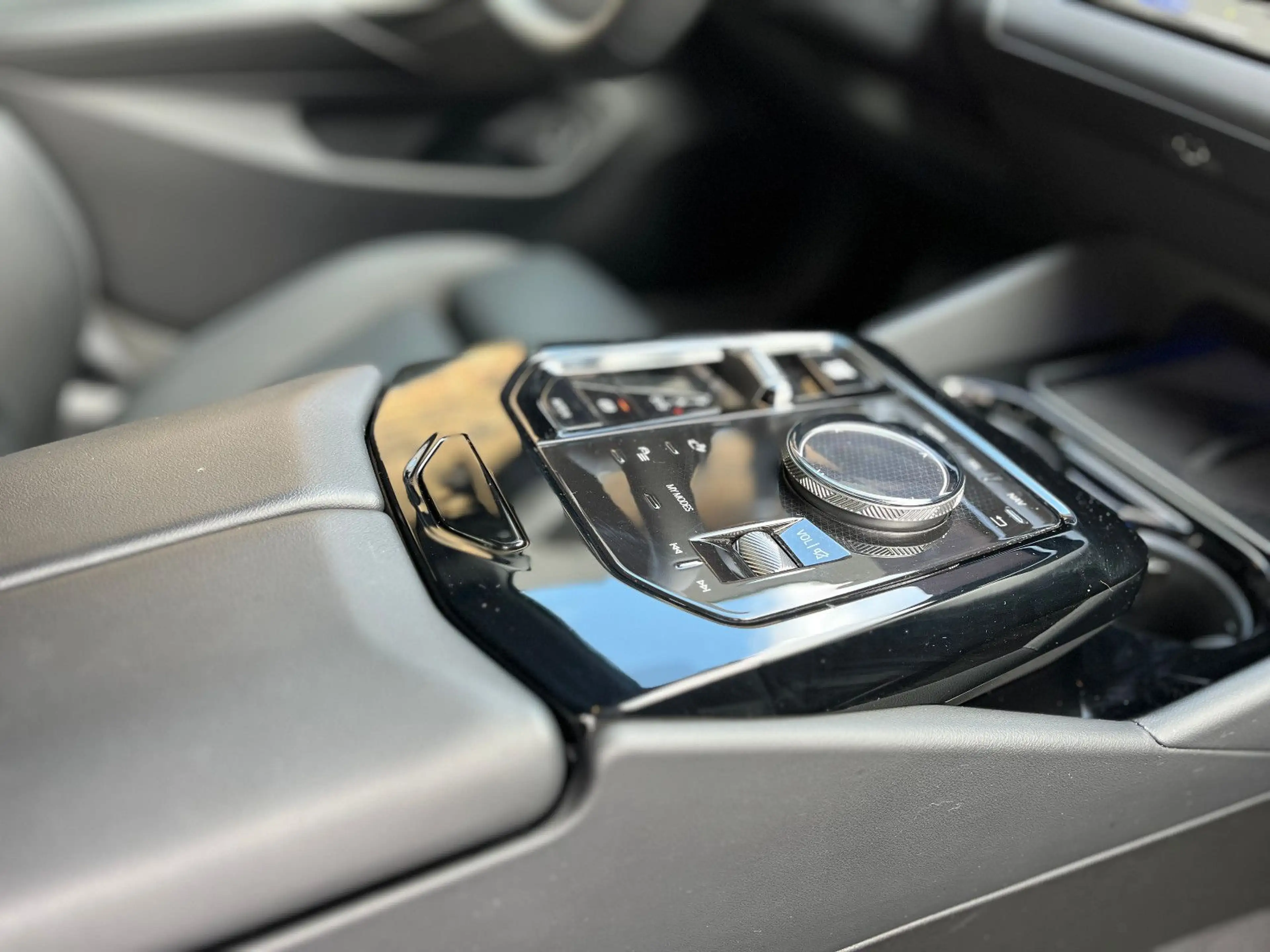 BMW 520 i Limousine adap LED Leder Sportsitz PAS 19" — photo 20