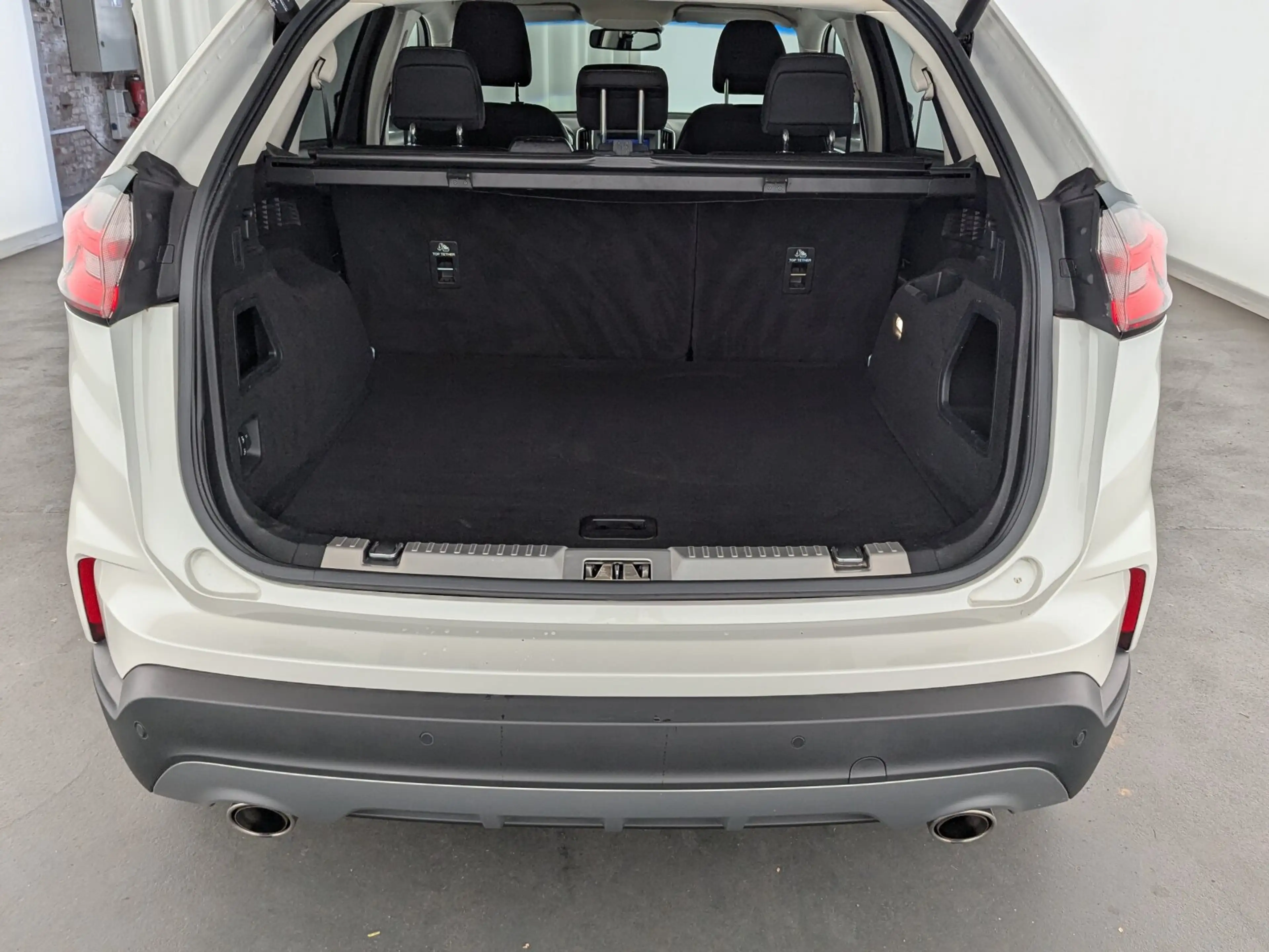 Ford Edge Edge 2.0 TDCi Titanium 4x2 S/S LED+NAVI+SHZ+RFK+ — photo 11