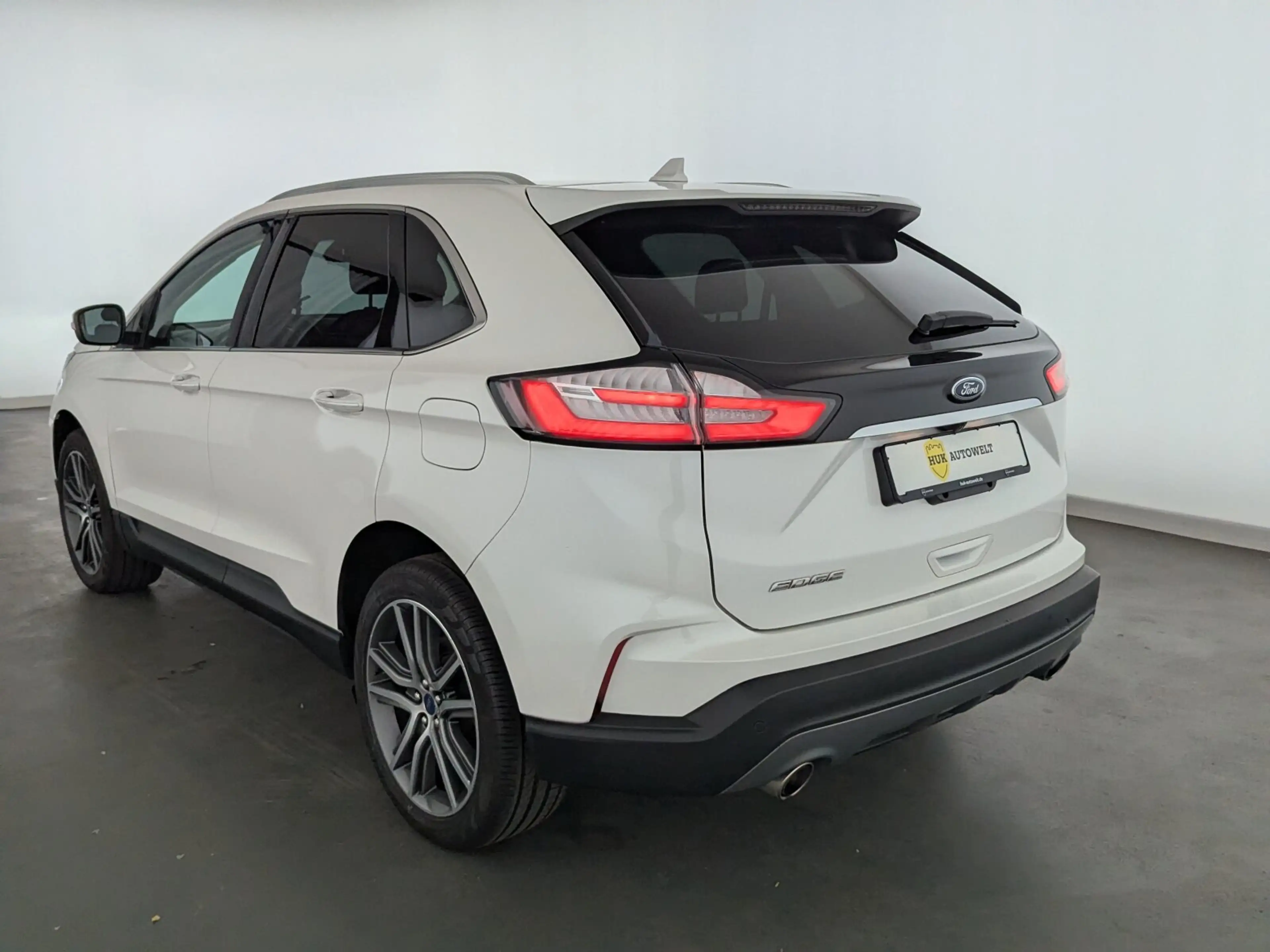 Ford Edge Edge 2.0 TDCi Titanium 4x2 S/S LED+NAVI+SHZ+RFK+ — photo 9
