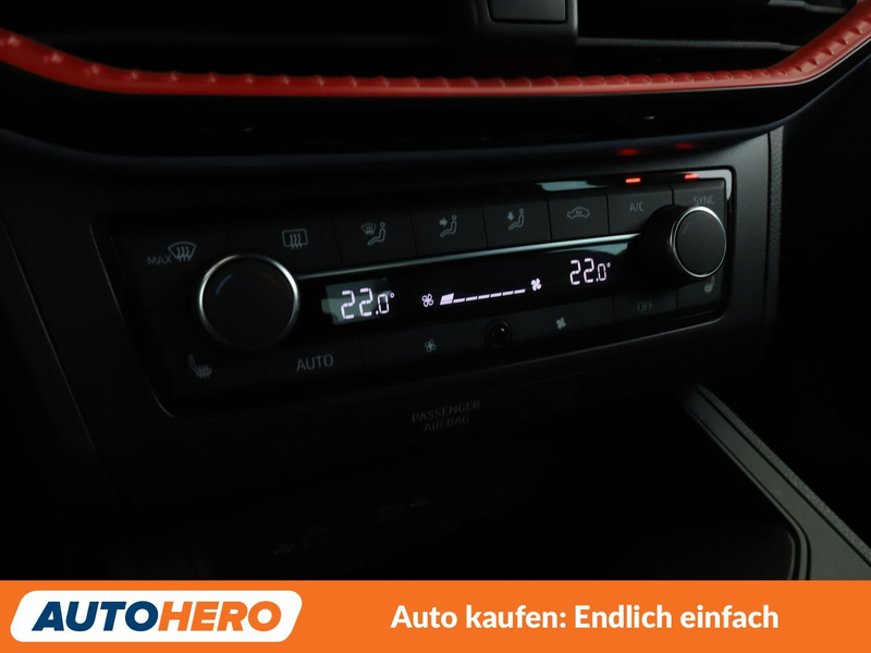 SEAT Ibiza 1.0 TSI FR *NAVI*LED*ACC*CAM*SHZ*ALU* — photo 25