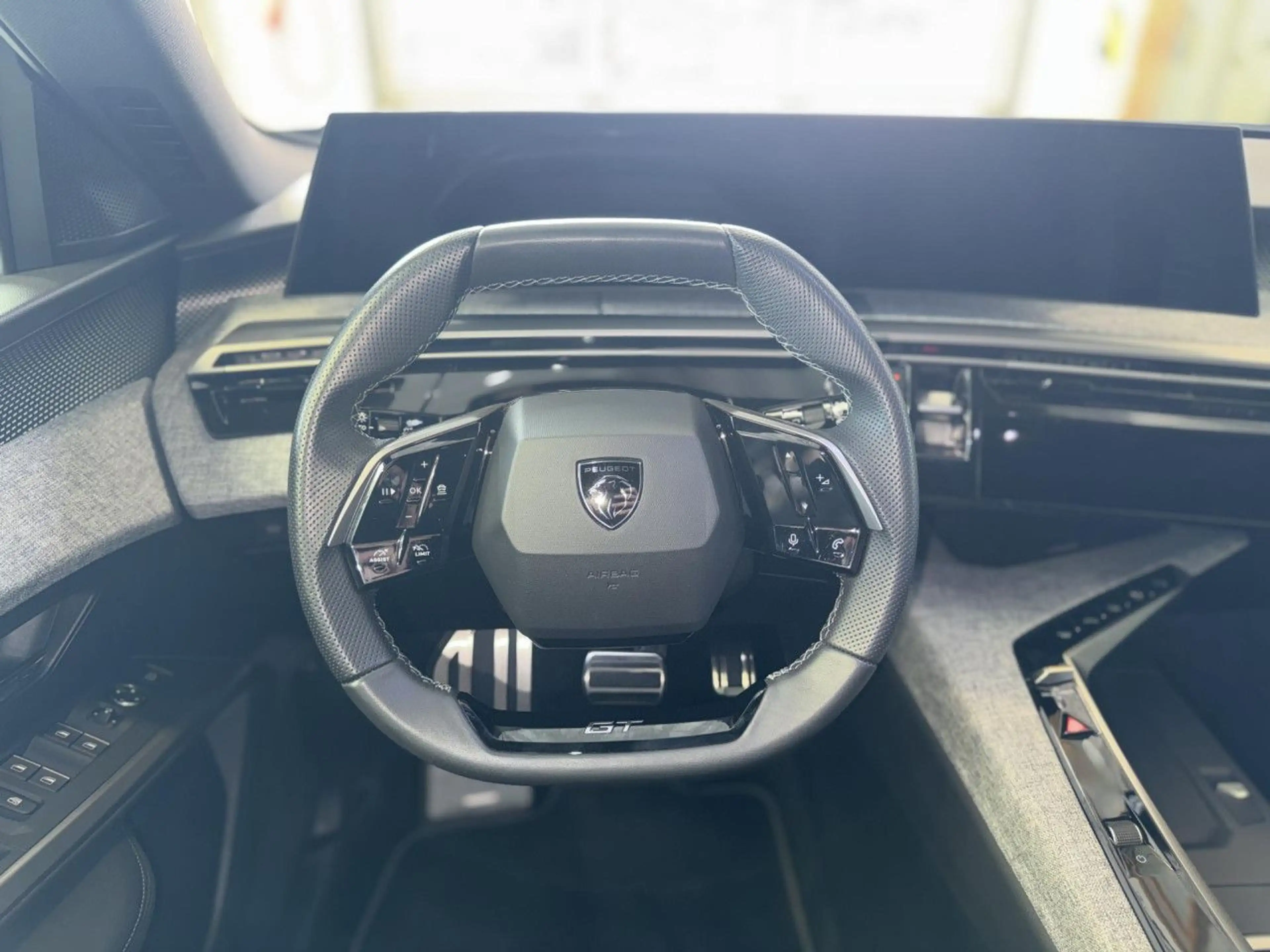 Peugeot 5008 Hybrid 145 GT, 360, ACC! Bluetooth Navi LED — photo 15