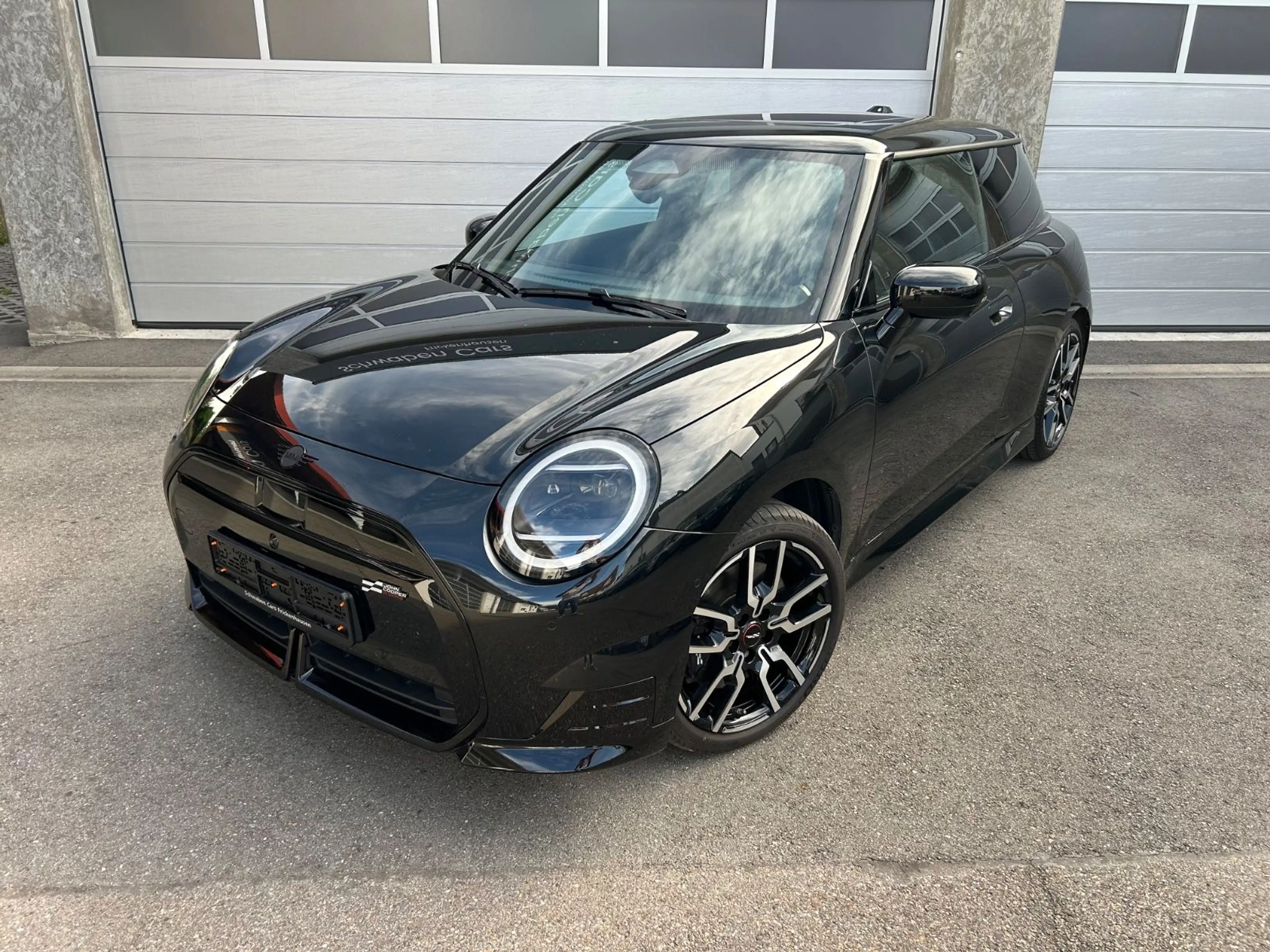 MINI Cooper SE JOHN COOPER WORKS XL HUD H&K ACC Pano — photo 4