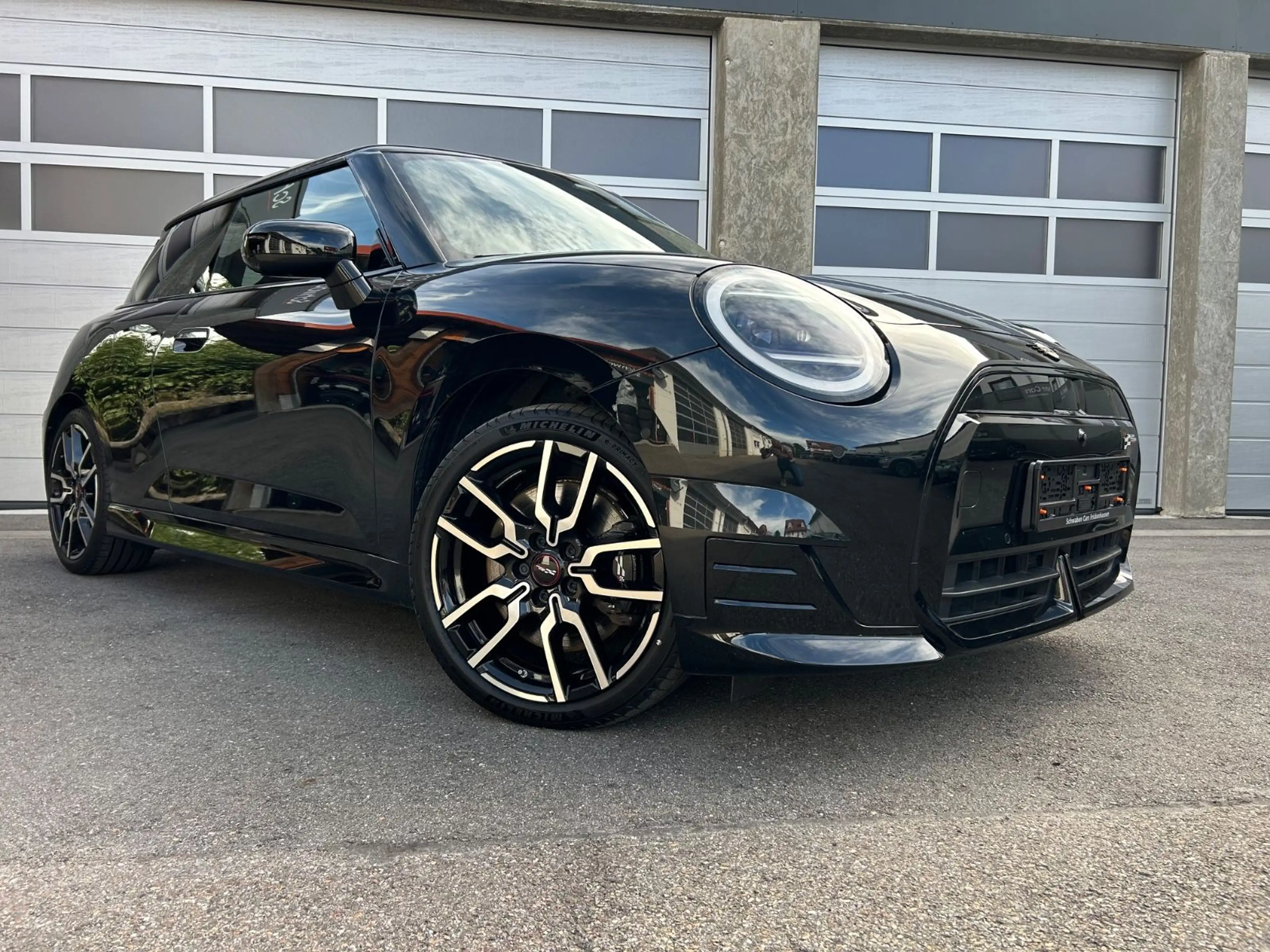 MINI Cooper SE JOHN COOPER WORKS XL HUD H&K ACC Pano — photo 10
