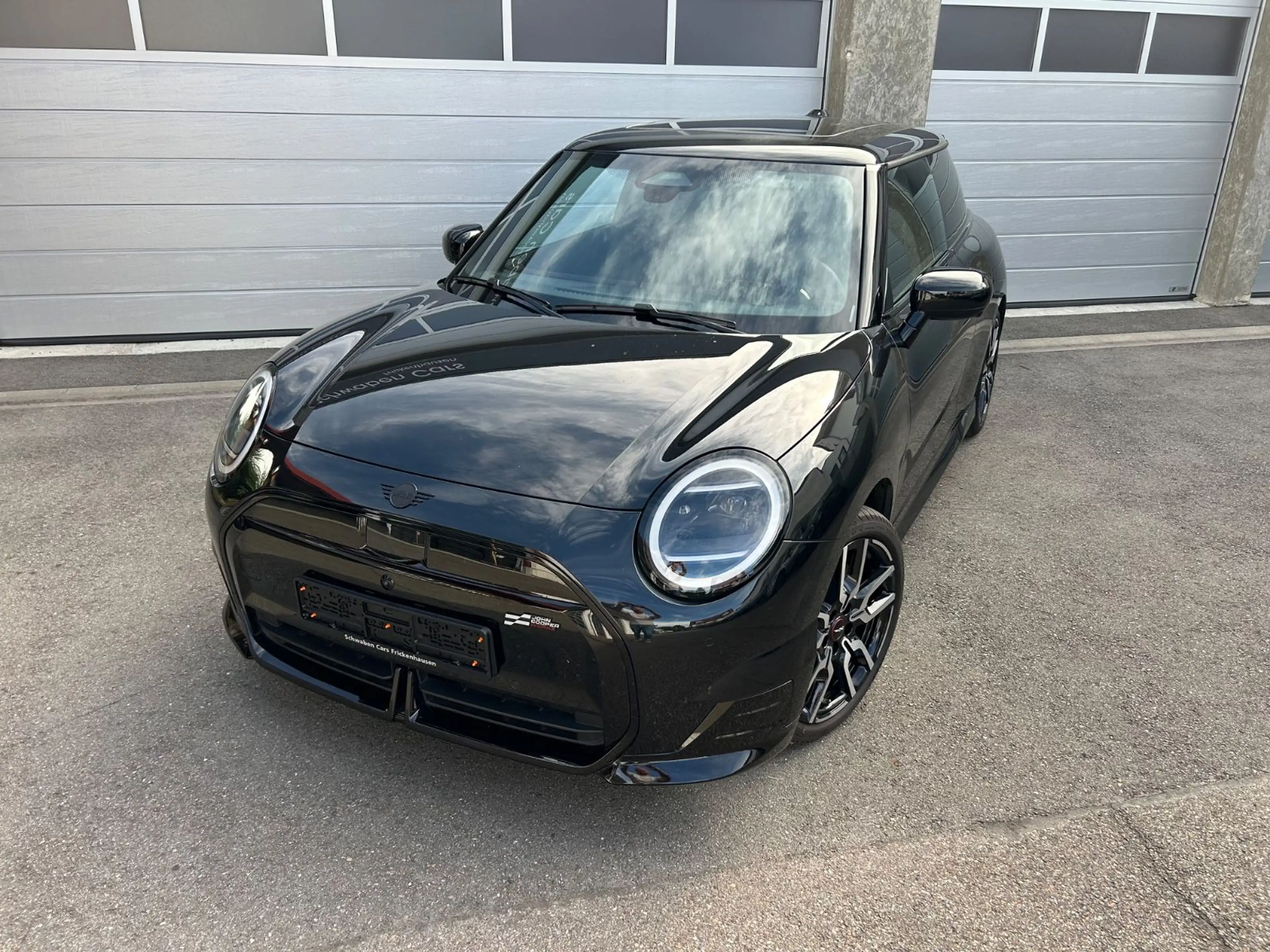 MINI Cooper SE JOHN COOPER WORKS XL HUD H&K ACC Pano — photo 5