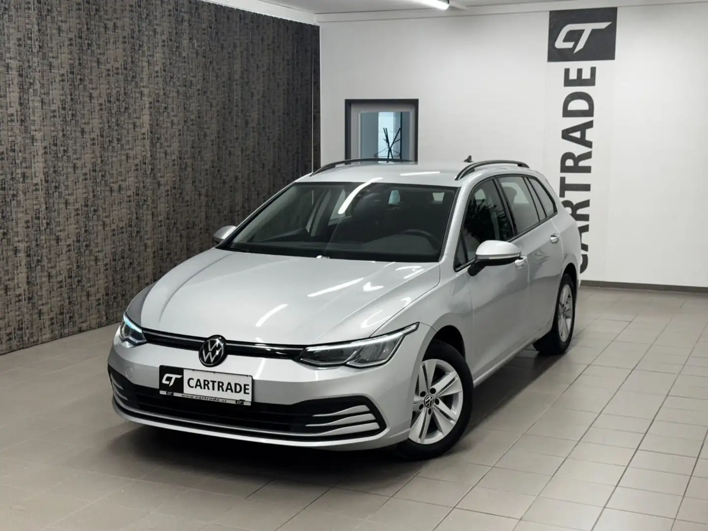 Volkswagen Golf VIII 2.0 TDI Life Silber - 2