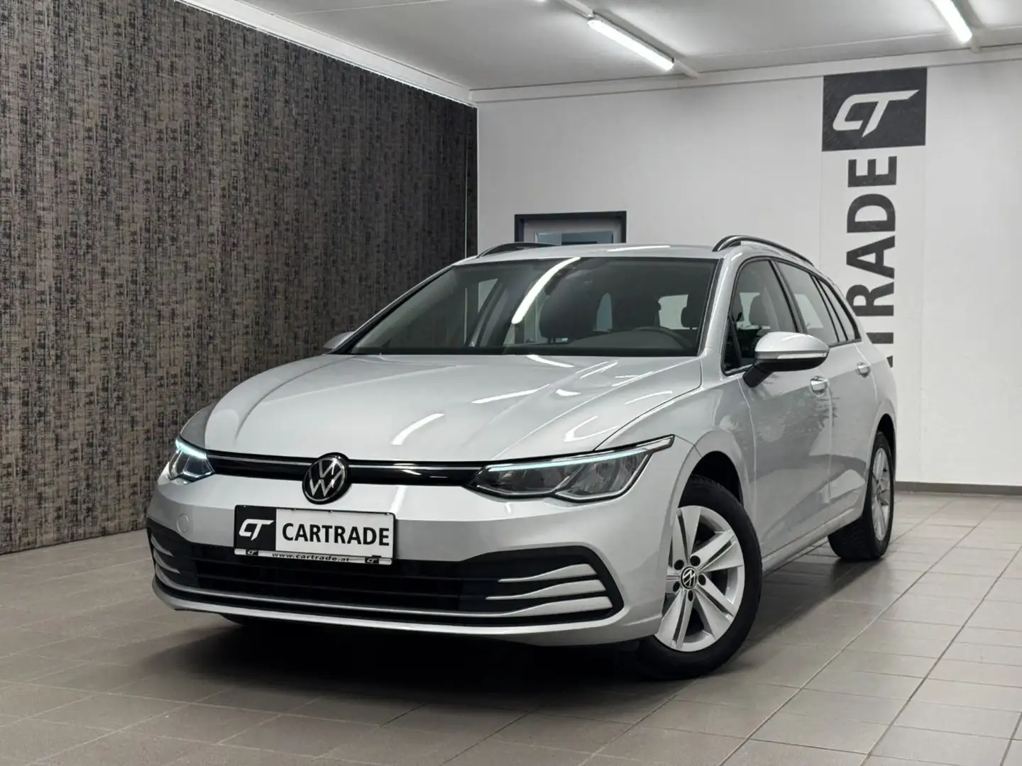 Volkswagen Golf VIII 2.0 TDI Life Silber - 1