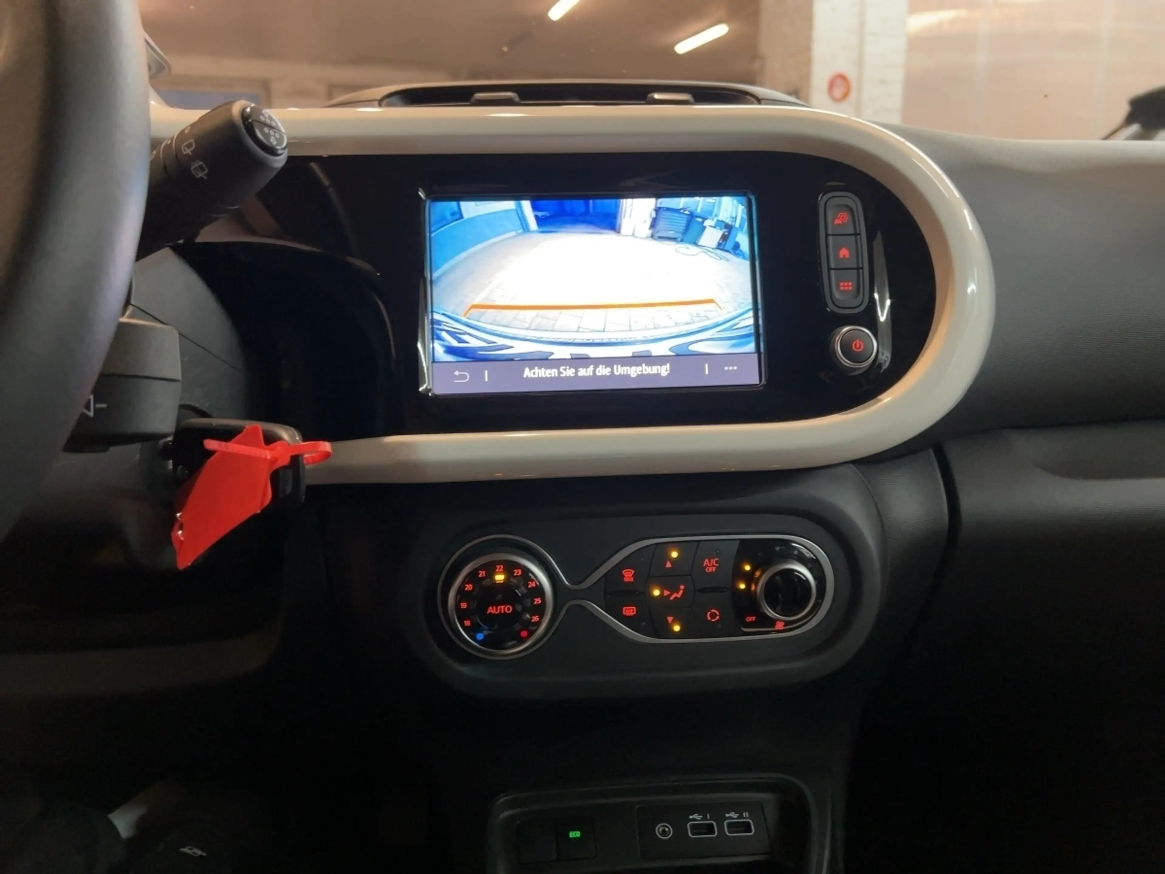 Renault Twingo Techno — photo 12