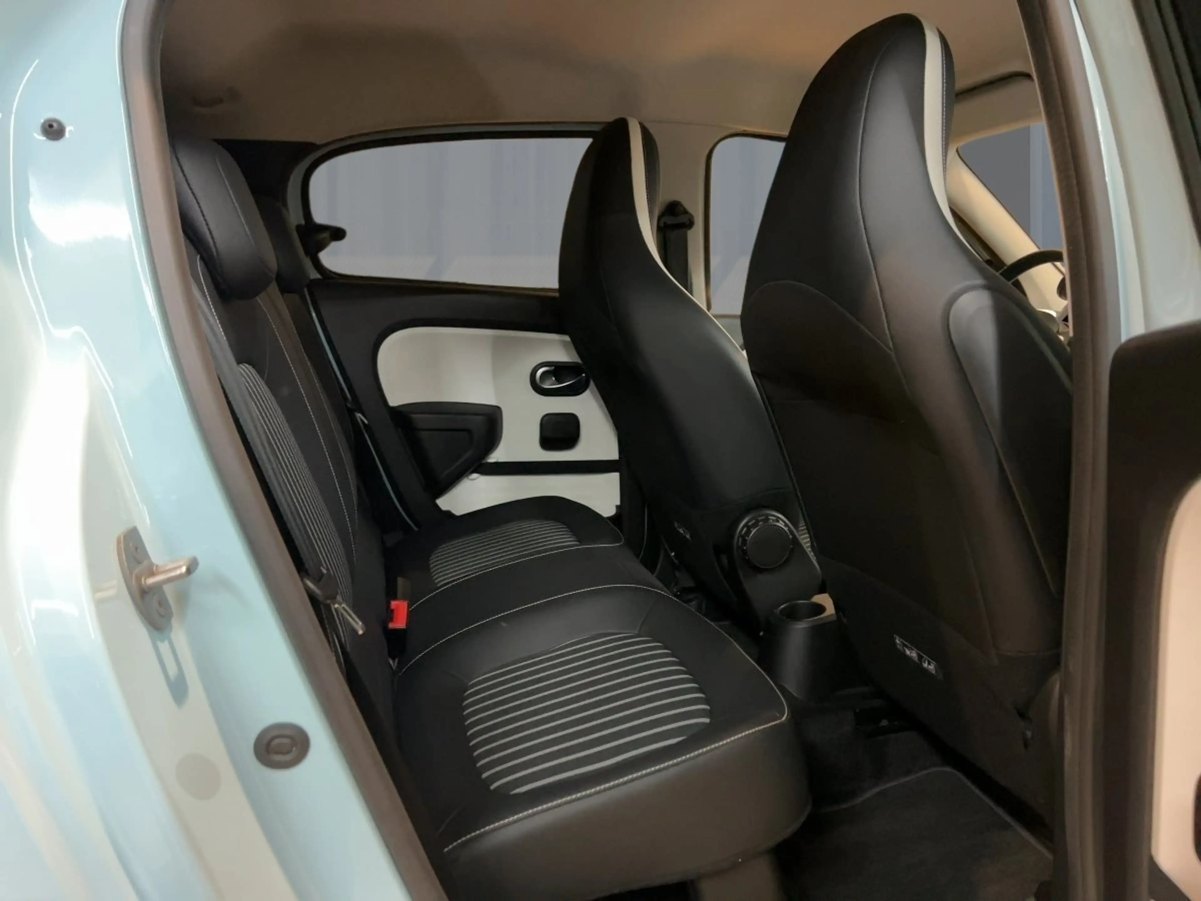 Renault Twingo Techno — photo 10