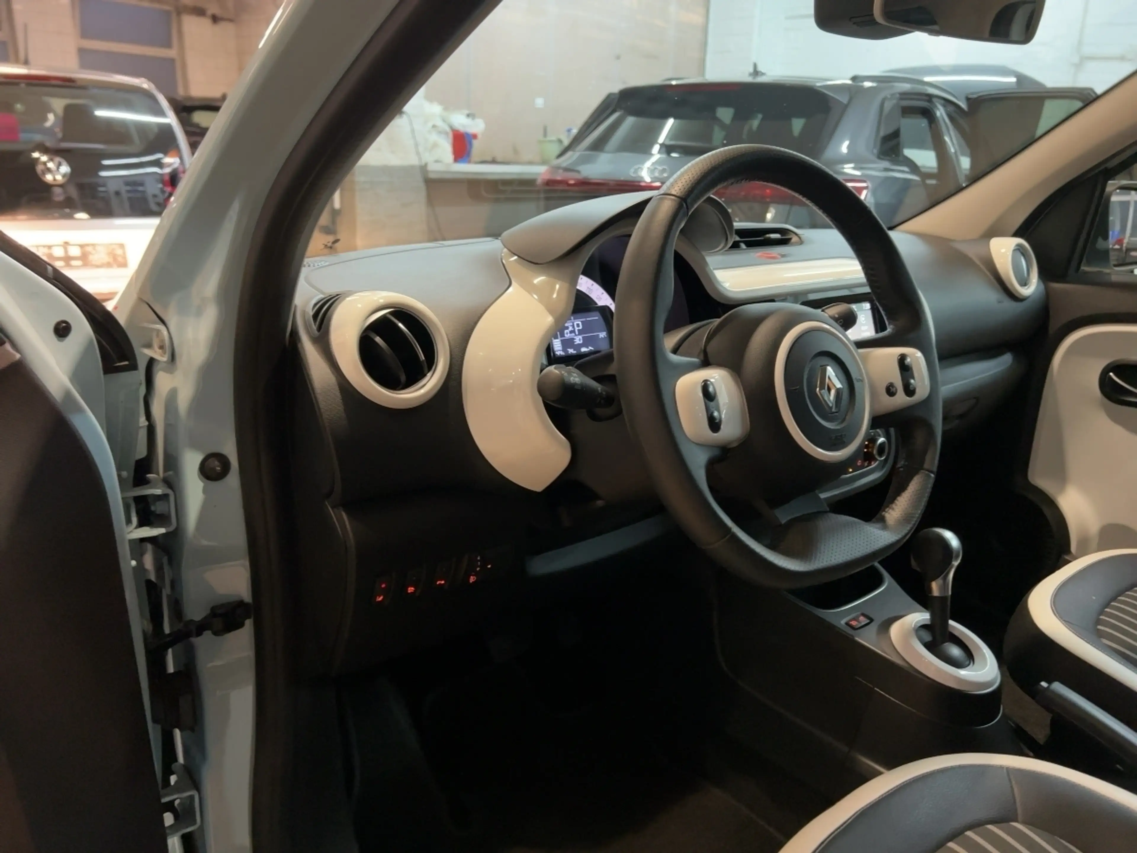 Renault Twingo Techno — photo 13