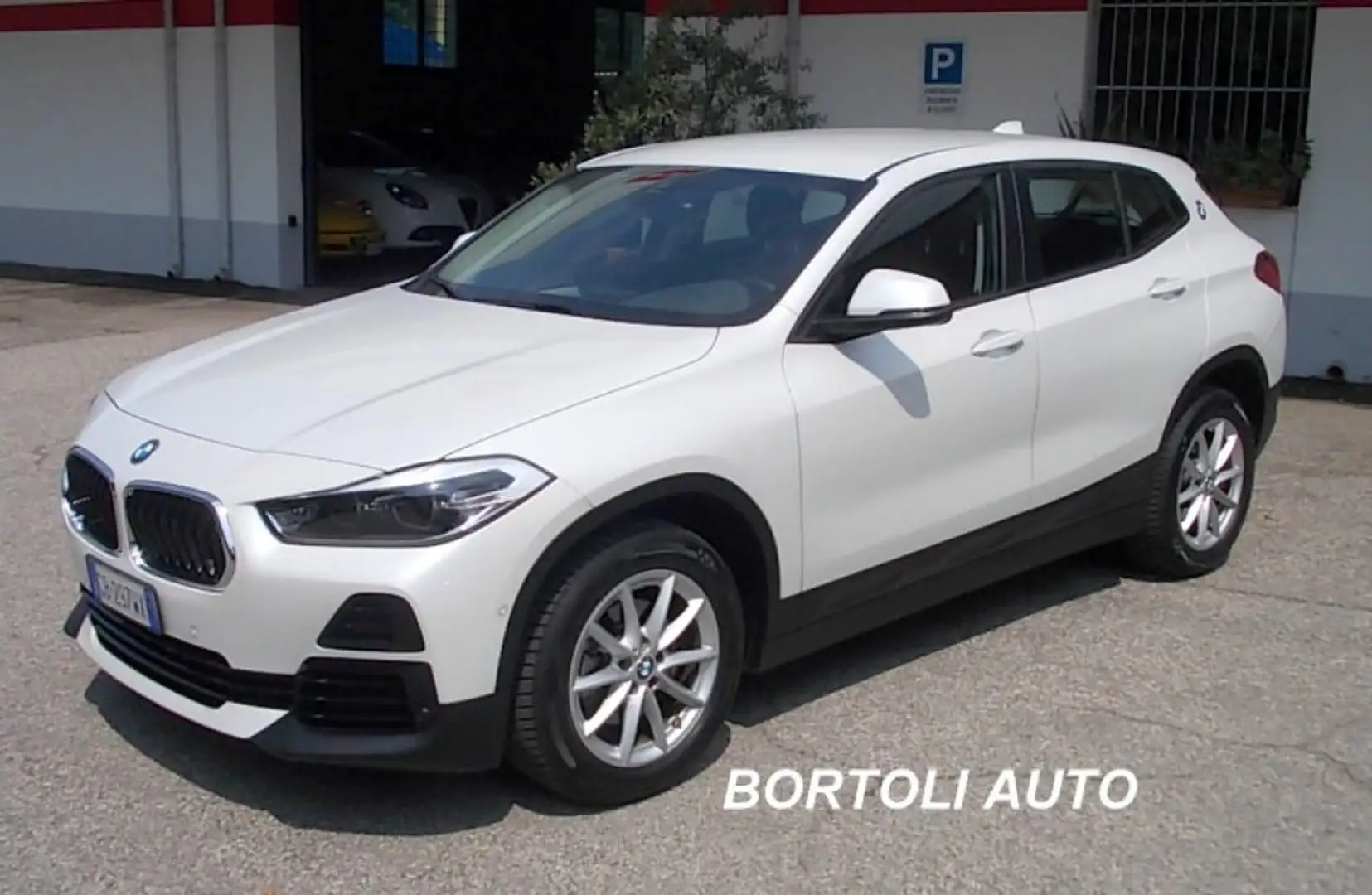 BMW X2 sDrive18d 43.000 KM BUSINESS-X AUTOMATICA Weiß - 1