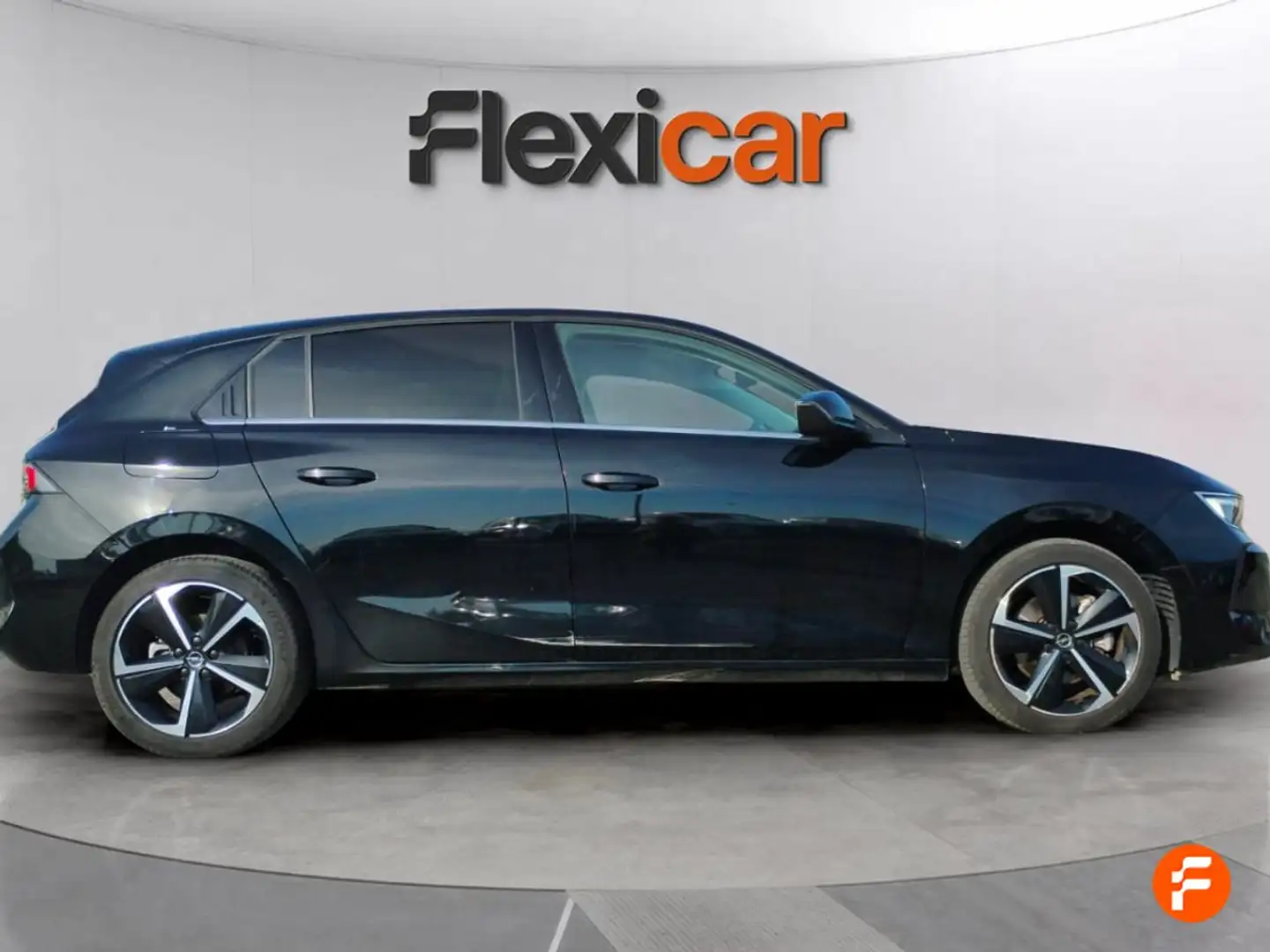 Opel Astra 1.5D DTH S/S Elegance Aut. 130 Negro - 2