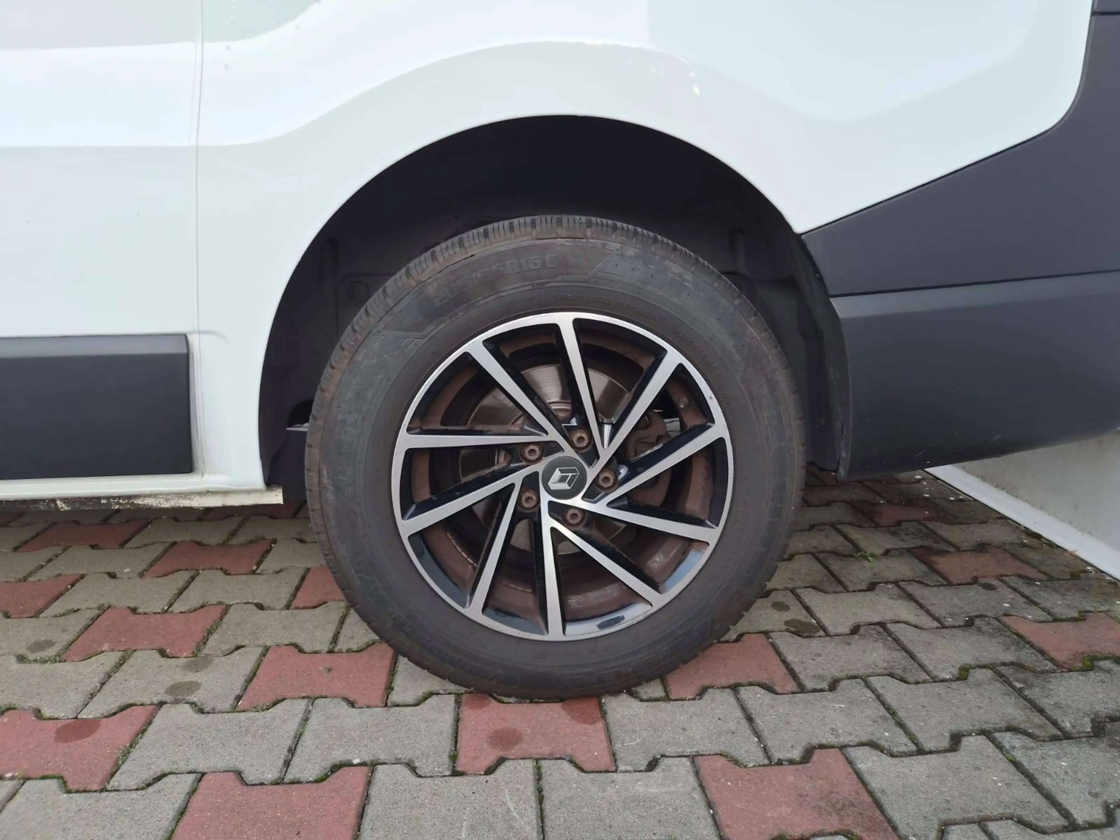 Renault Trafic — photo 10