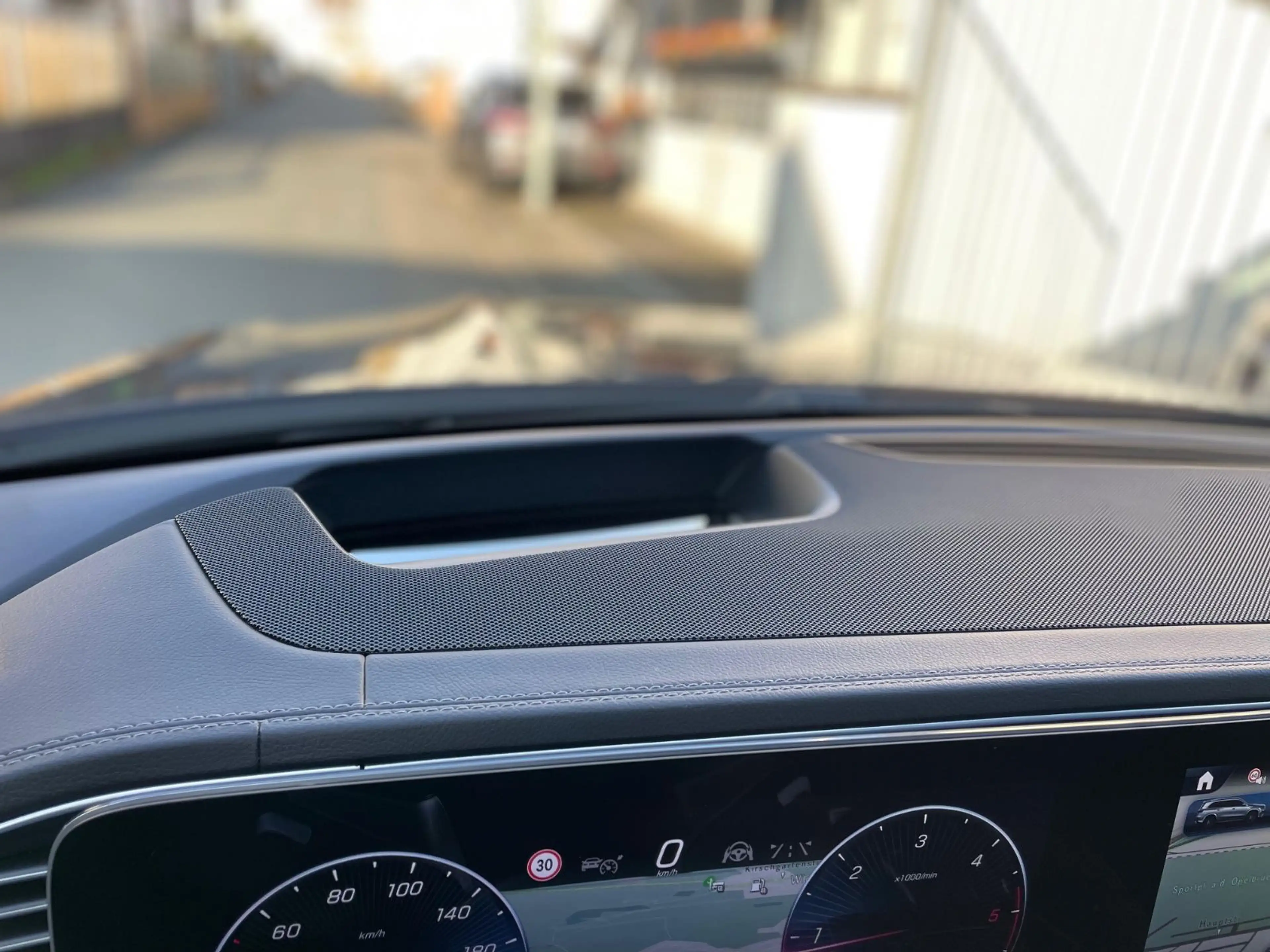Mercedes-Benz GLS 450 d 4M AMG Full Options|Rear Entertaiment| — photo 10