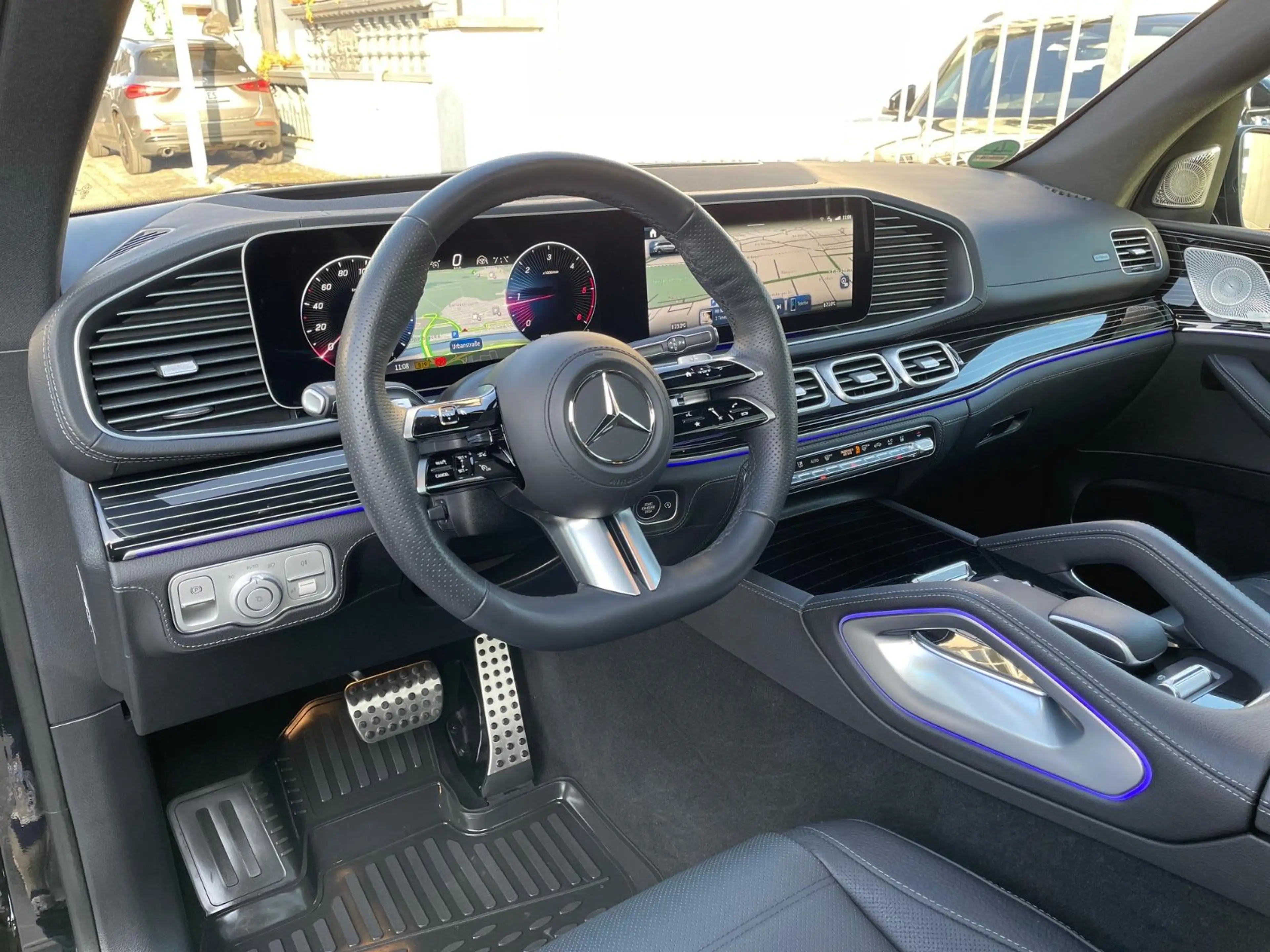Mercedes-Benz GLS 450 d 4M AMG Full Options|Rear Entertaiment| — photo 11