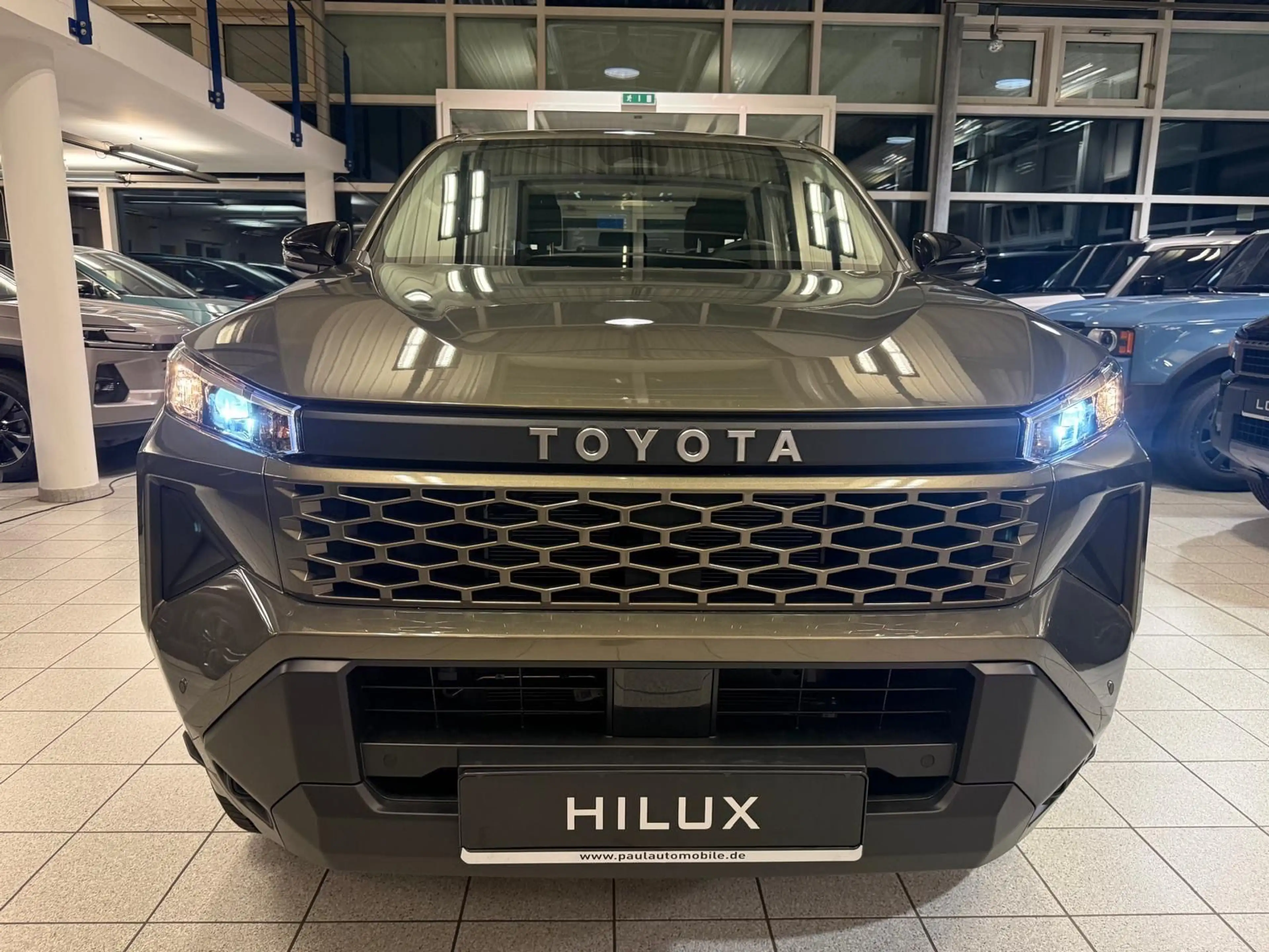 Toyota Hilux HILUX DOUBLE CAB-MILD HYB.-DUTY-4x4-NEUES MODELL — photo 2