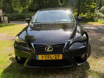 IS 300 300h Edition