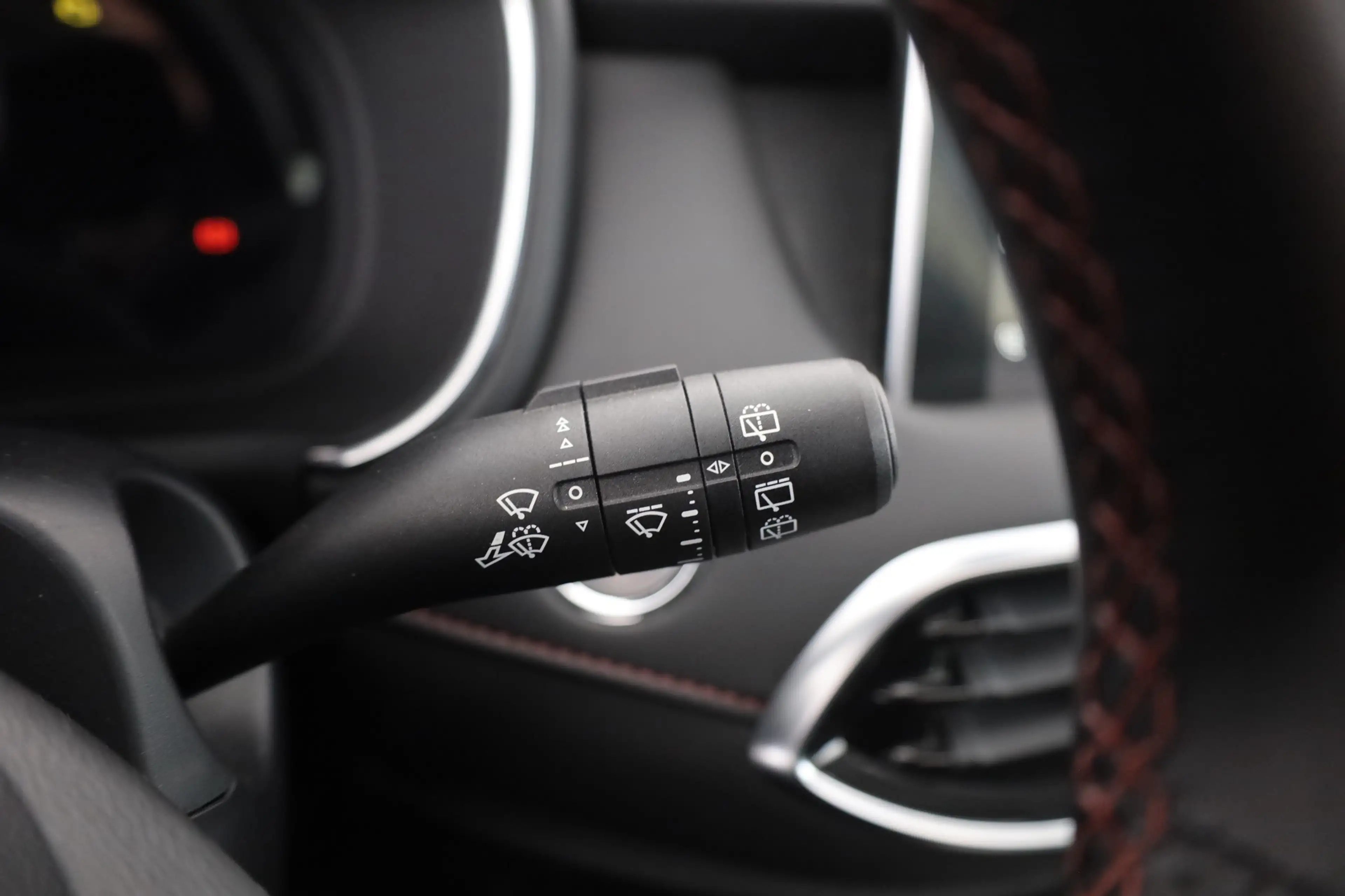 MG HS 1.5 Comfort Panorama Digitales Cockpit 360° — photo 15