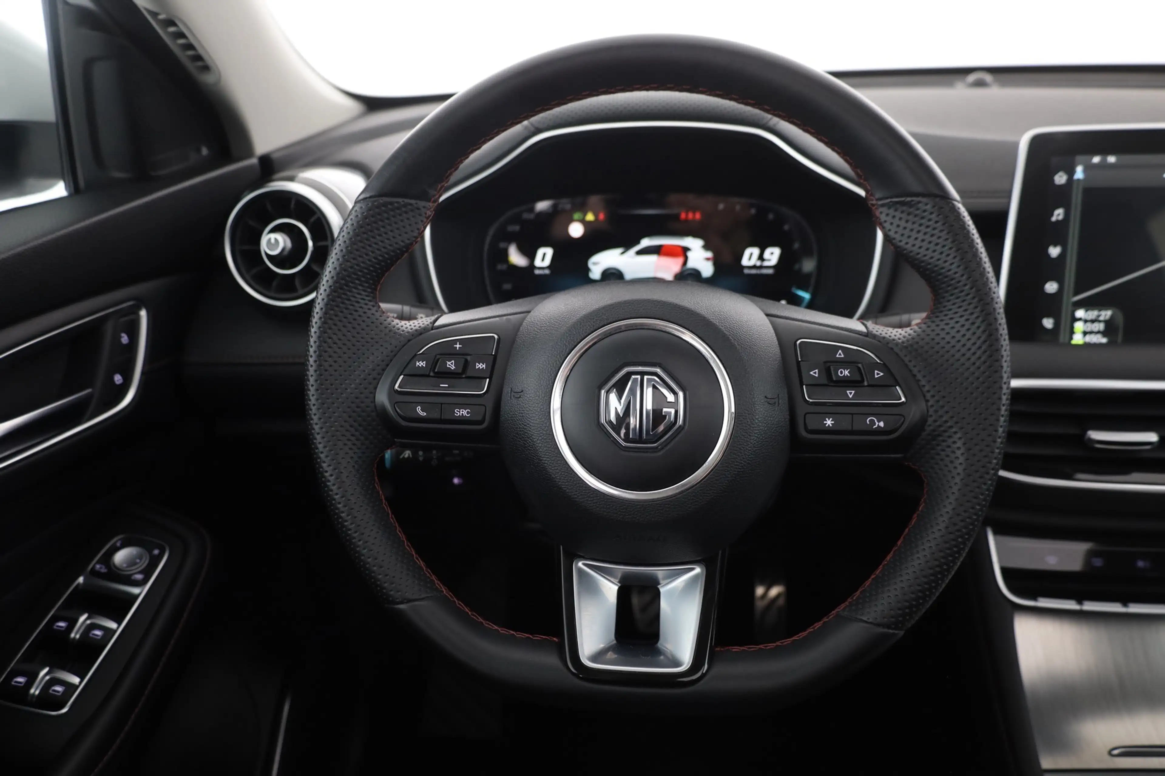 MG HS 1.5 Comfort Panorama Digitales Cockpit 360° — photo 12