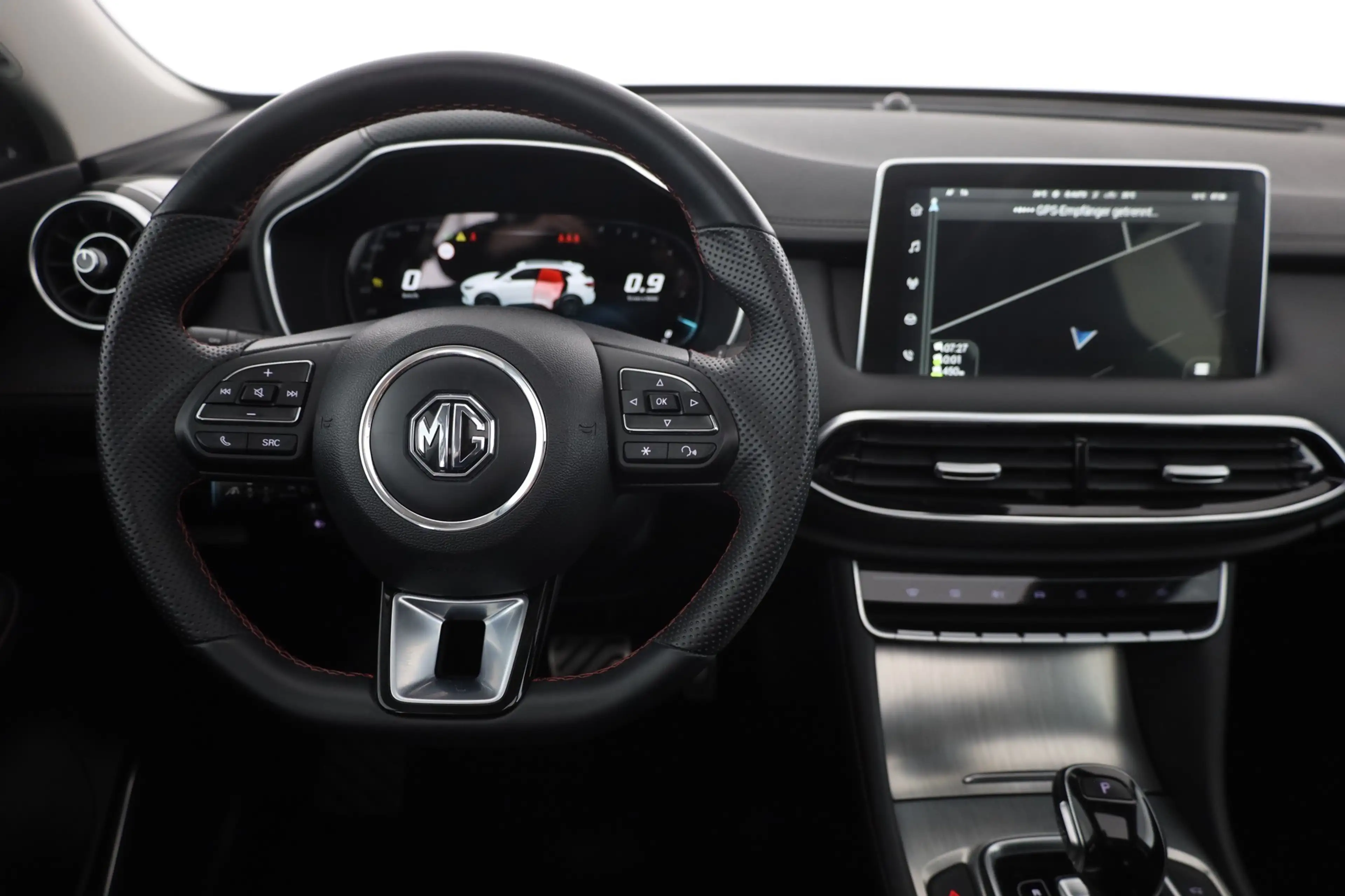 MG HS 1.5 Comfort Panorama Digitales Cockpit 360° — photo 11