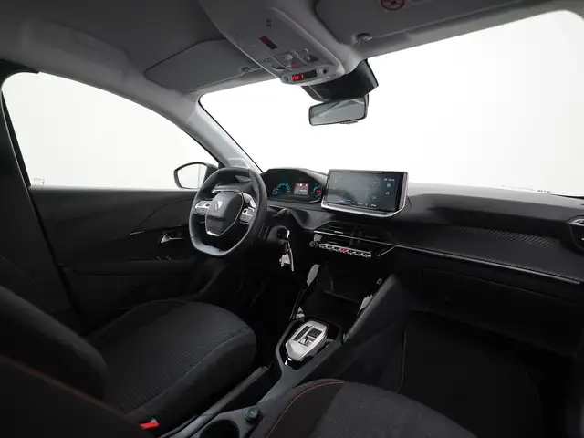 Peugeot 208 view 2