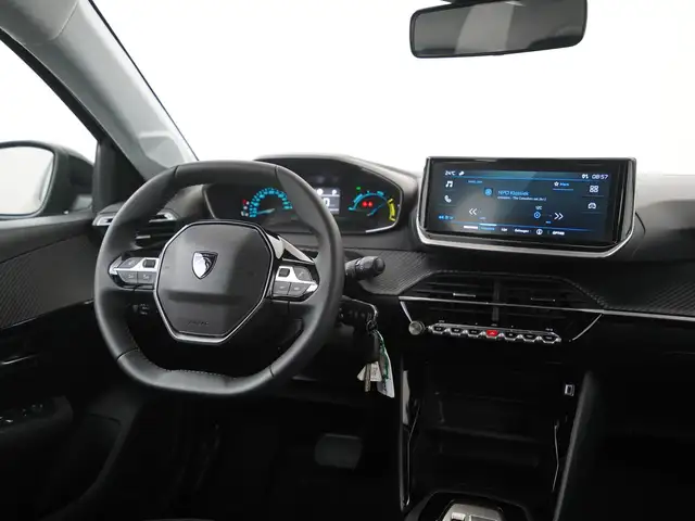 Peugeot 208 view 5