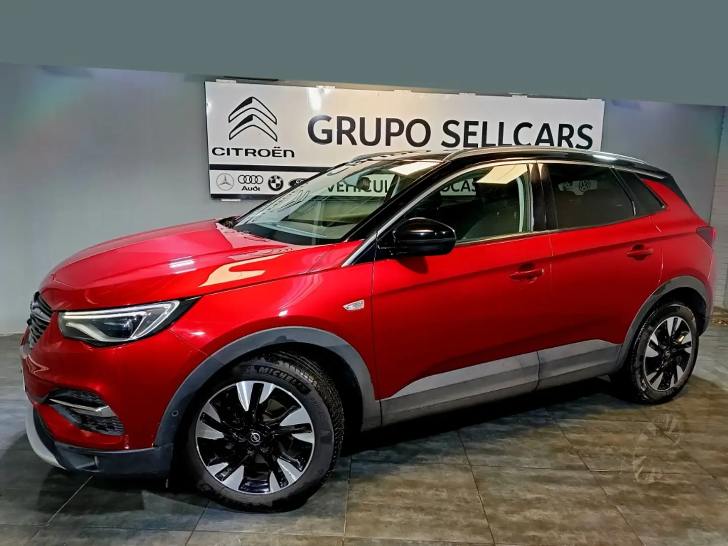 Opel Grandland X 1.6T S&S Ultimate Aut. Piros - 2