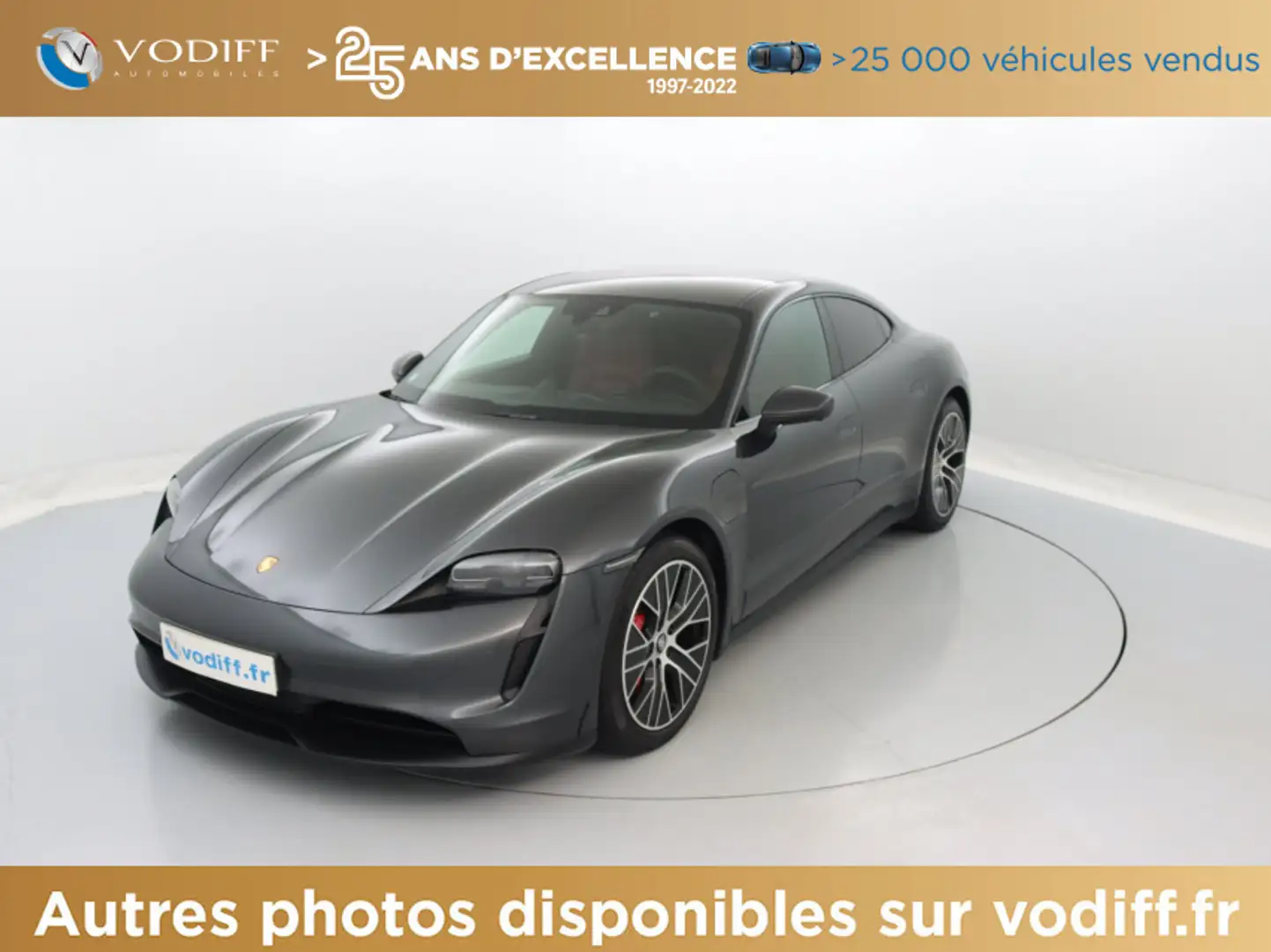 Porsche Taycan 4S 571 CV Gris - 1