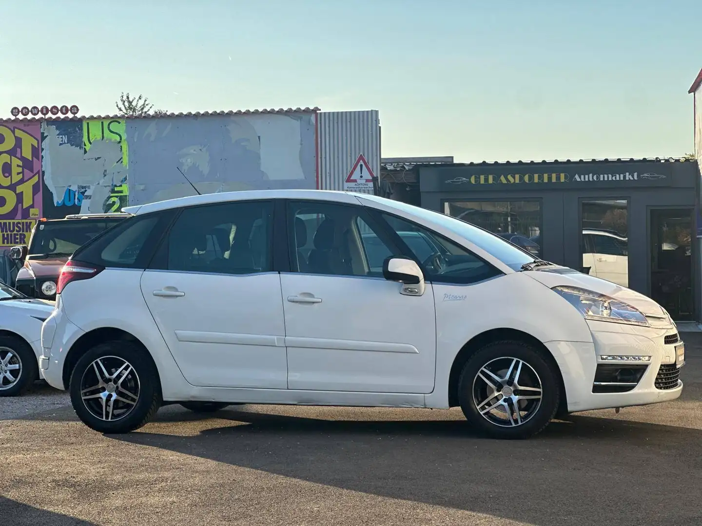 Citroen C4 Picasso 1.6HDI Selection *Mit Neues Pickerl*Finanzierung* Weiß - 1