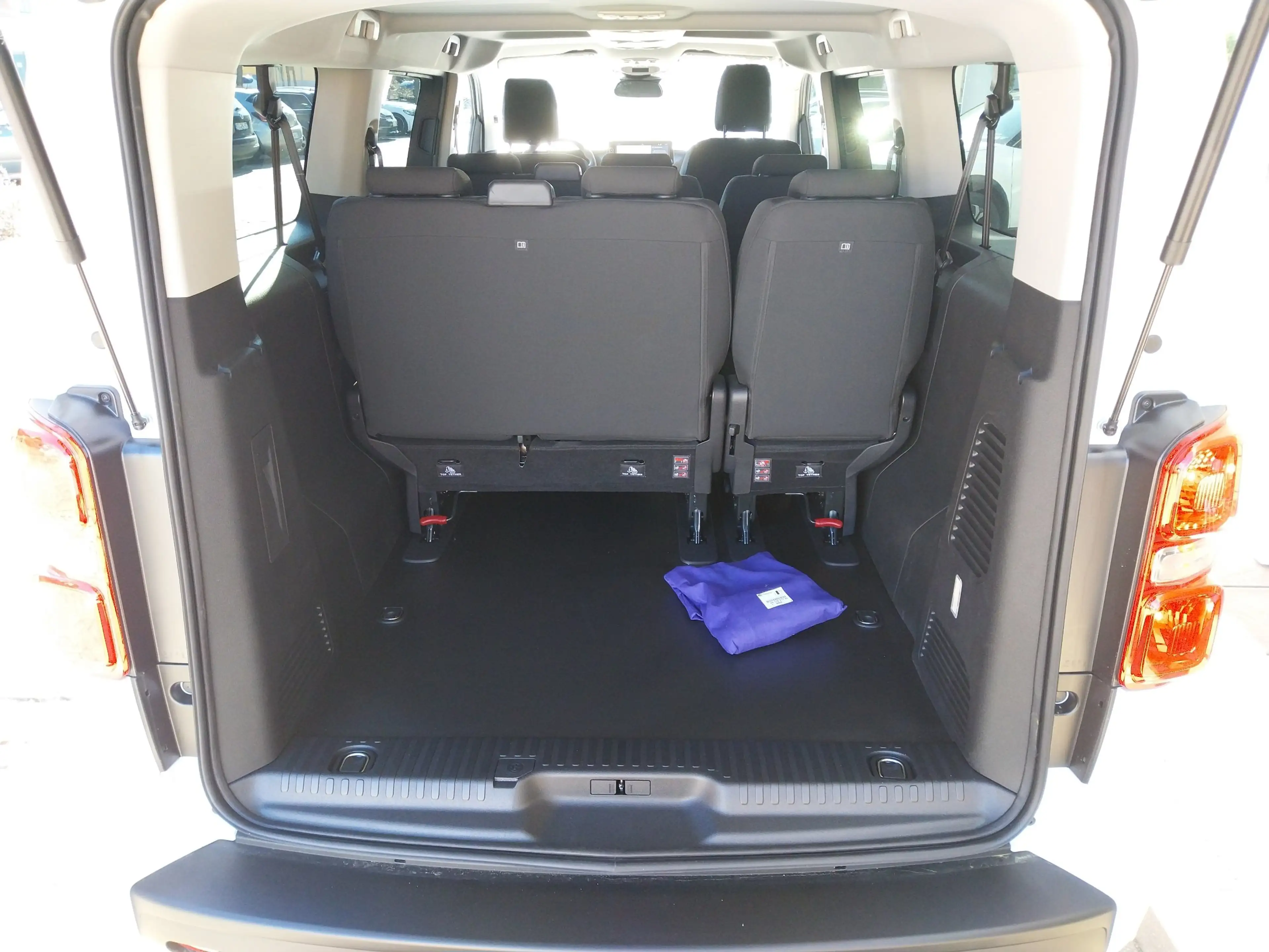 Citroen Spacetourer PLUS XL HDI 180 *AHK, ZUSATZKLIMA, SHZ, NAVI* — photo 9