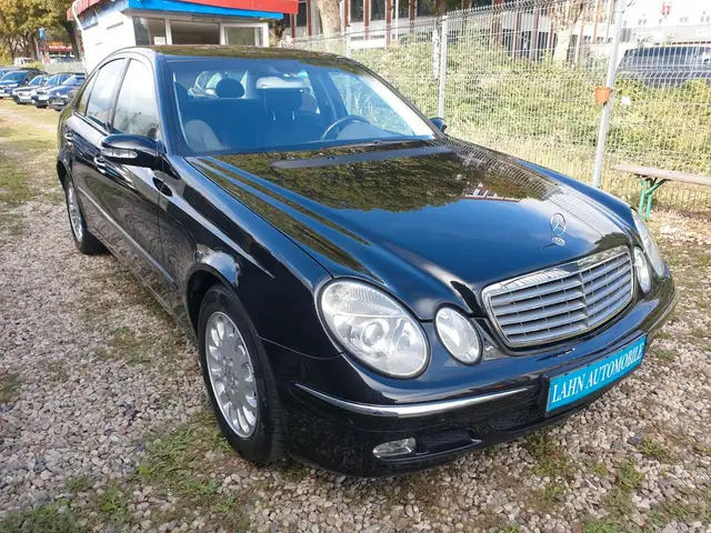 Mercedes-Benz E 220 Elegance Automatik 2-Hand TÜV-Neu