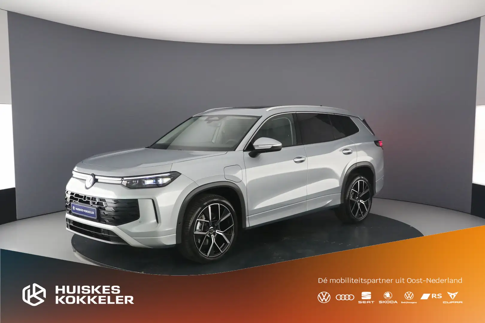 Volkswagen Tayron 1.5 eHybrid 204pk Life Edition Grijs - 1