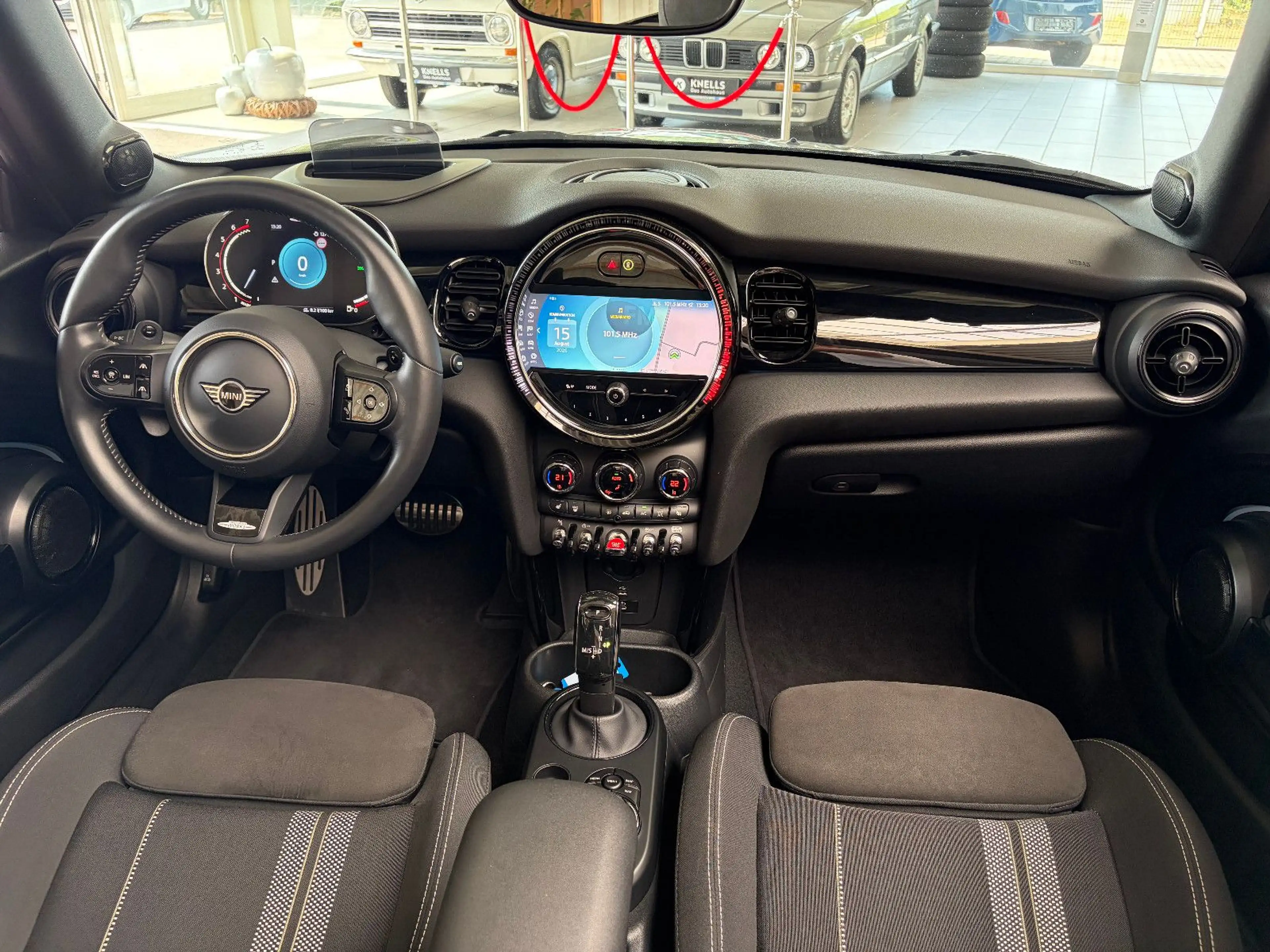 MINI John Cooper Works Cabrio H&K/HUD/VIRTUAL/KAMERA — photo 15