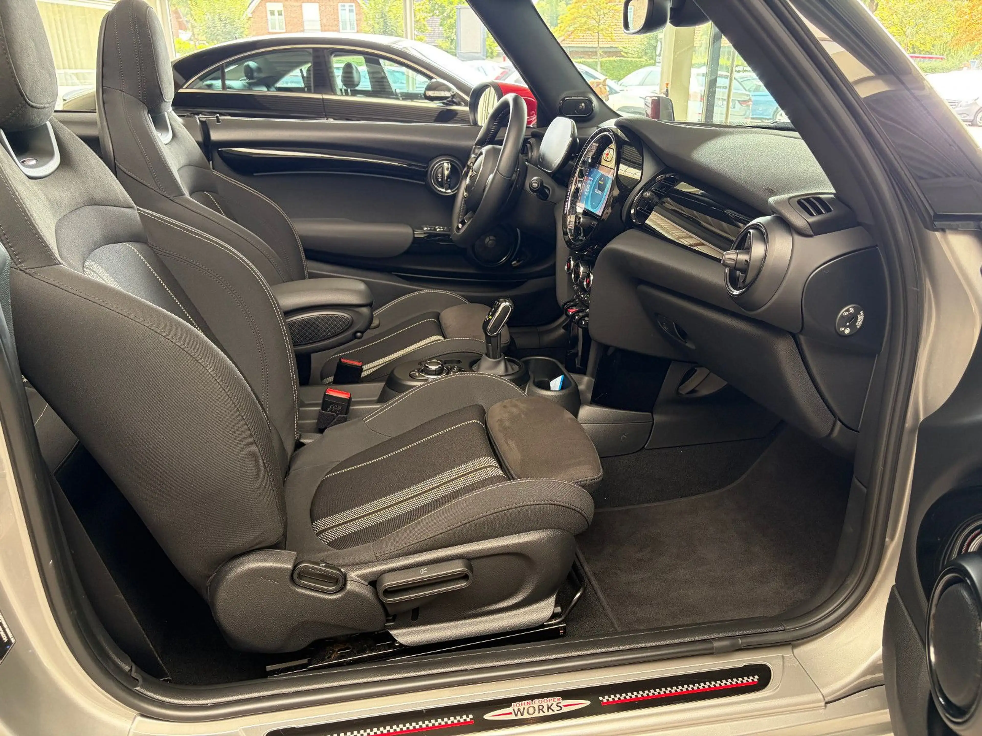 MINI John Cooper Works Cabrio H&K/HUD/VIRTUAL/KAMERA — photo 14