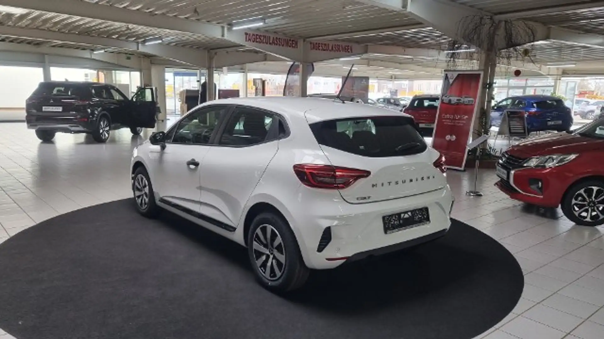 Mitsubishi Colt BASIS 1.0 Benziner 5-Gang Weiß - 2