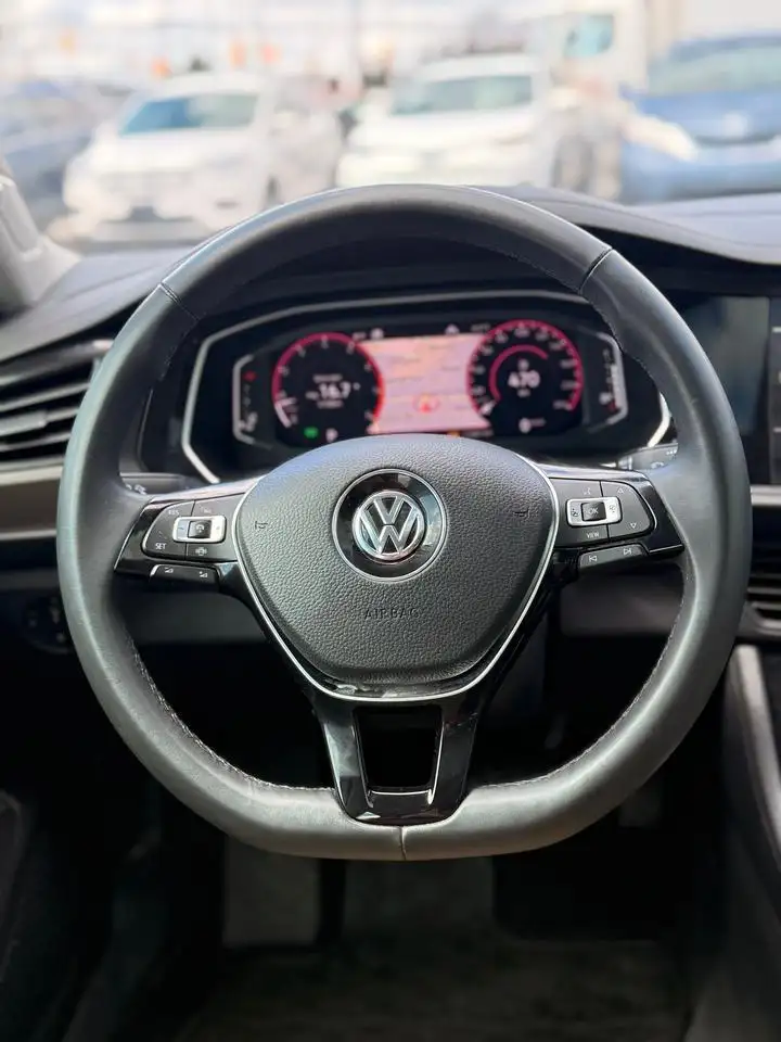 Volkswagen Jetta photo Volkswagen Jetta