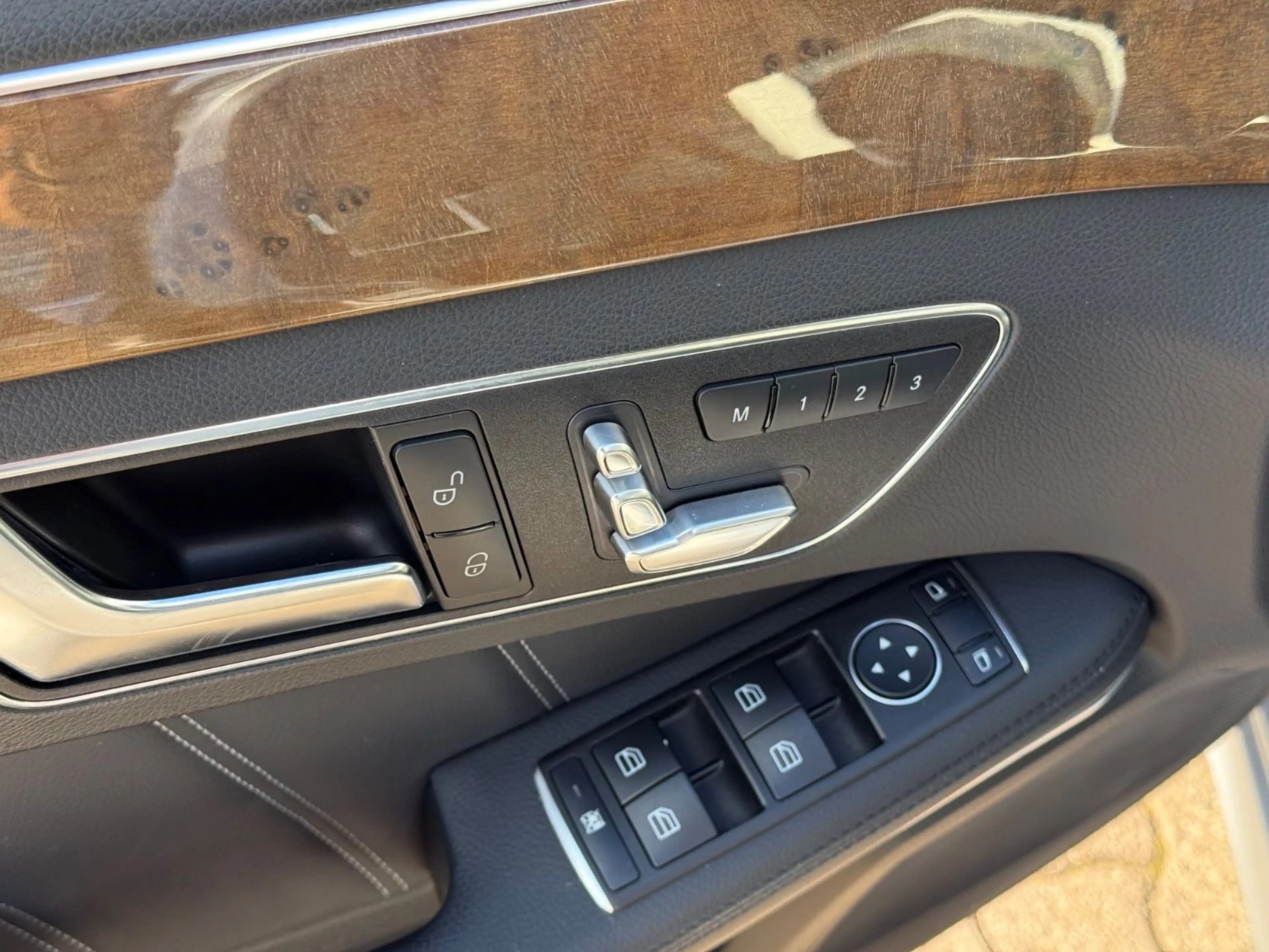 Mercedes-Benz E 350 Limousine BlueTec 4Matic Massage Memory — photo 8