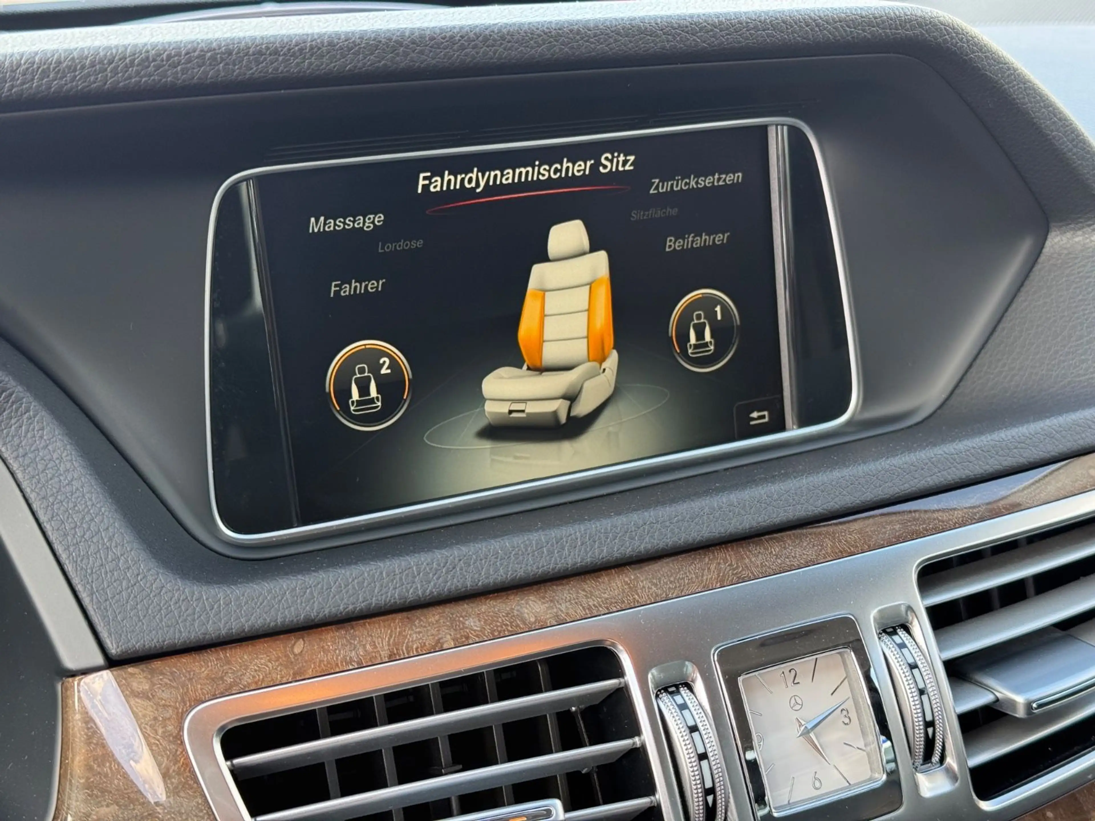 Mercedes-Benz E 350 Limousine BlueTec 4Matic Massage Memory — photo 15
