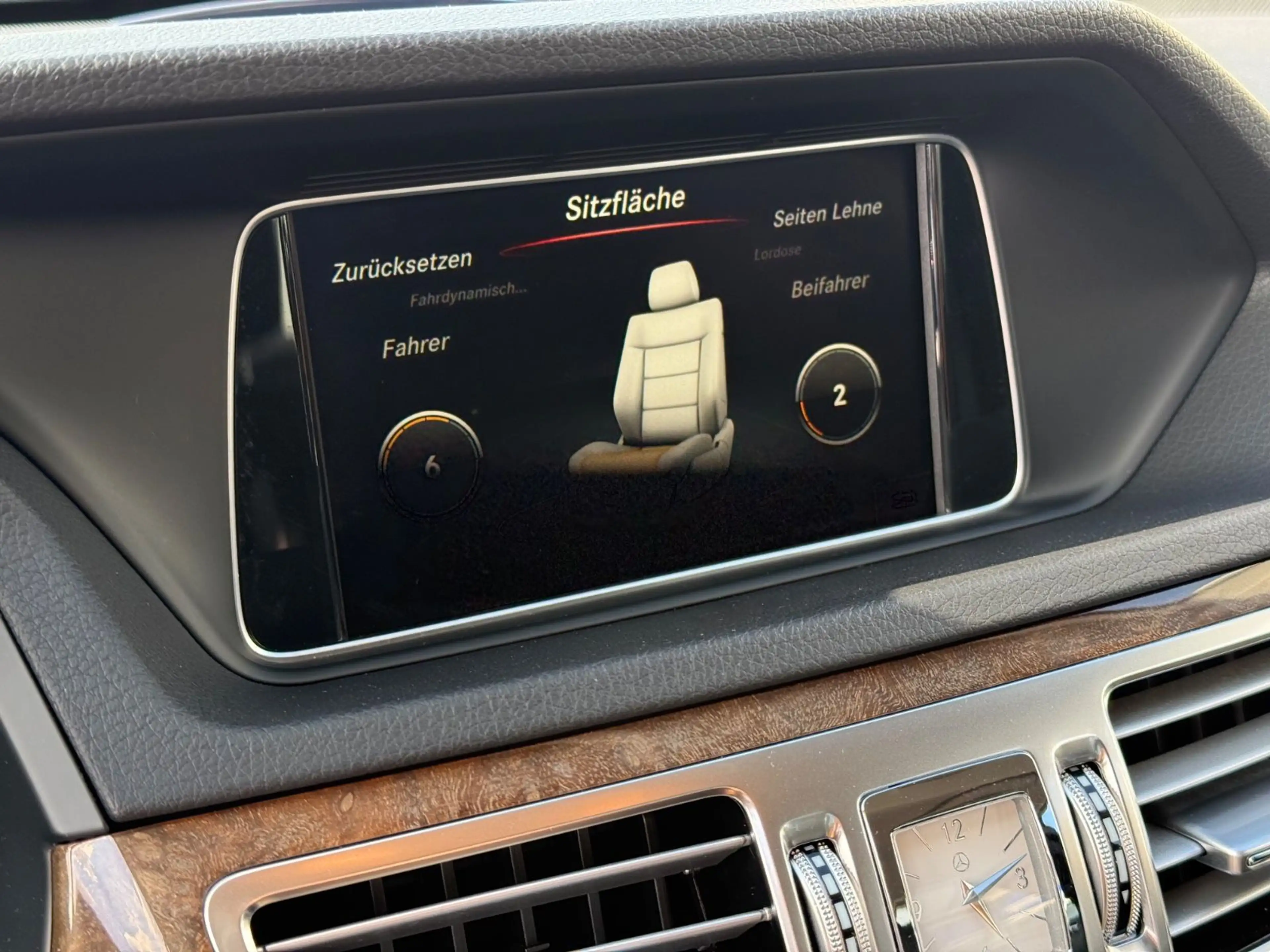 Mercedes-Benz E 350 Limousine BlueTec 4Matic Massage Memory — photo 14