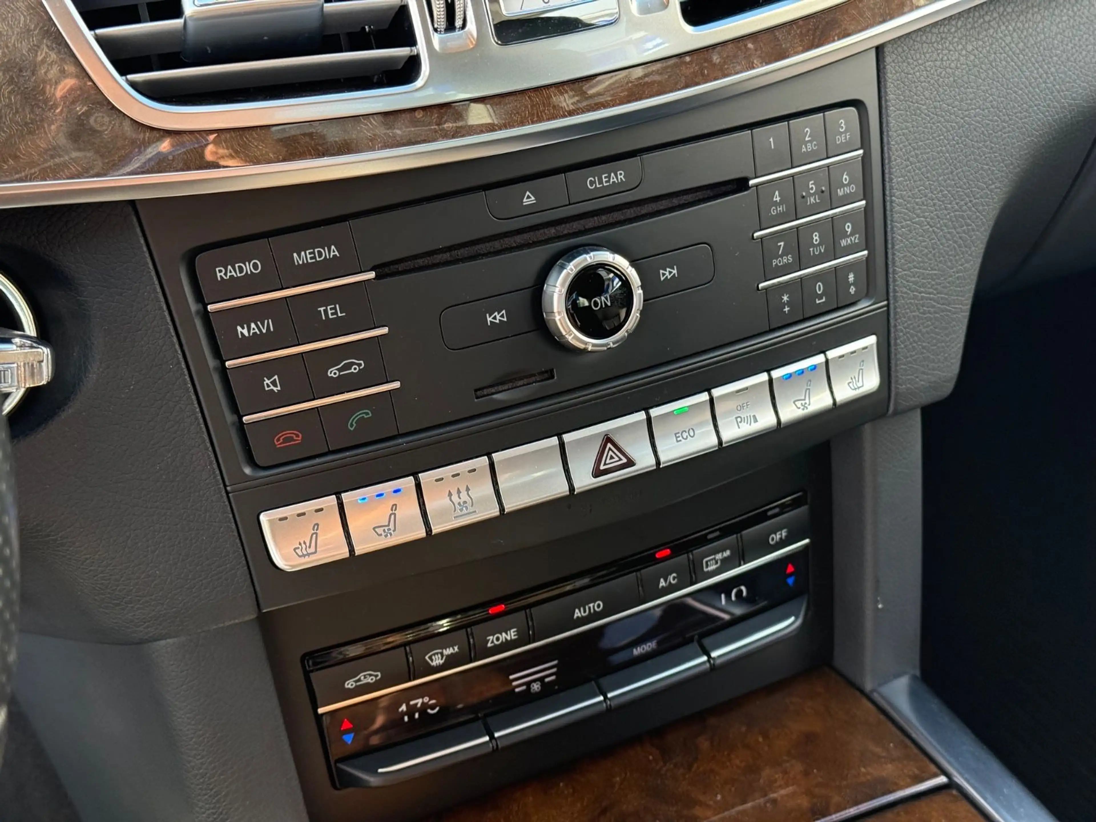 Mercedes-Benz E 350 Limousine BlueTec 4Matic Massage Memory — photo 10