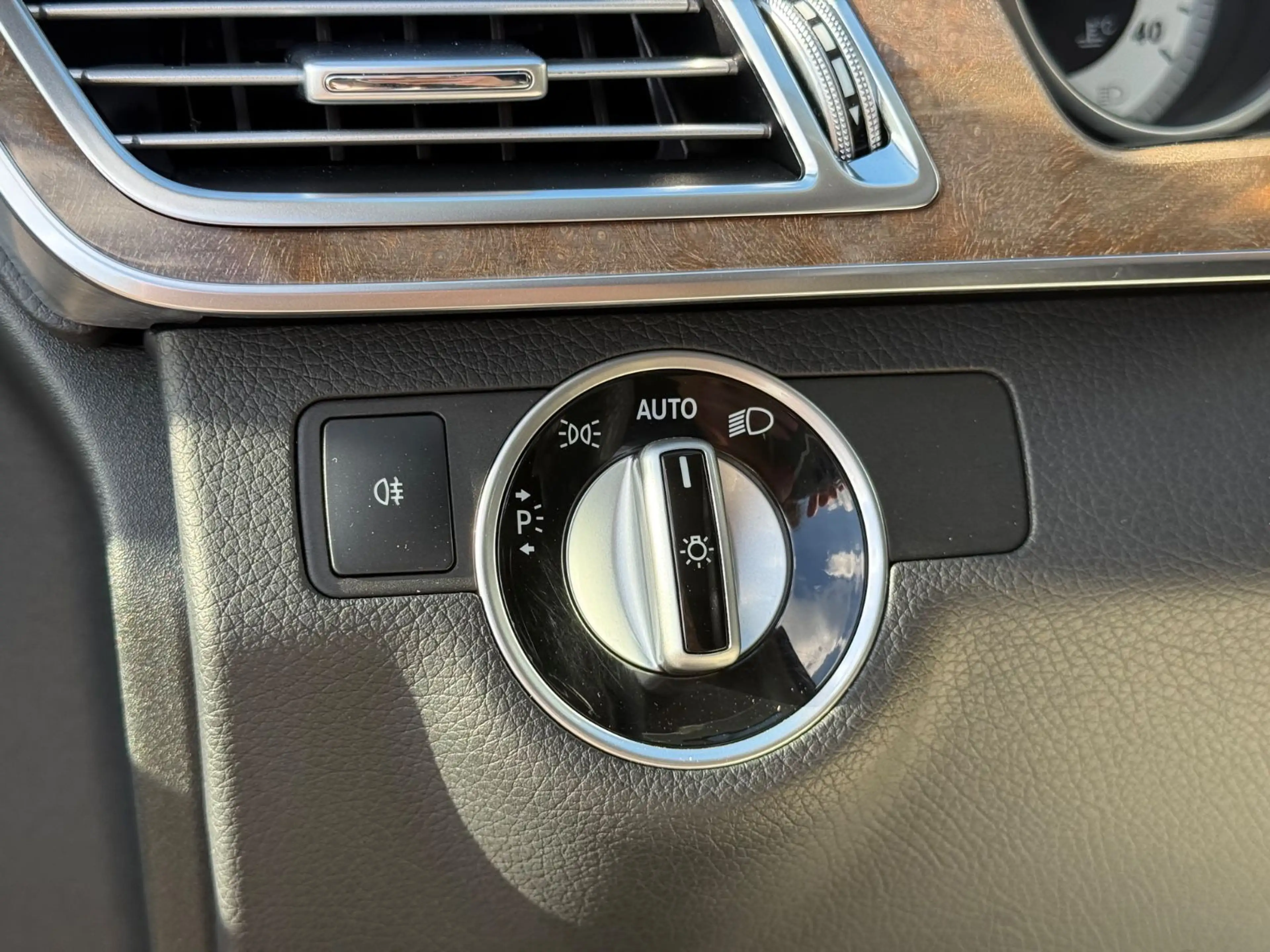 Mercedes-Benz E 350 Limousine BlueTec 4Matic Massage Memory — photo 9
