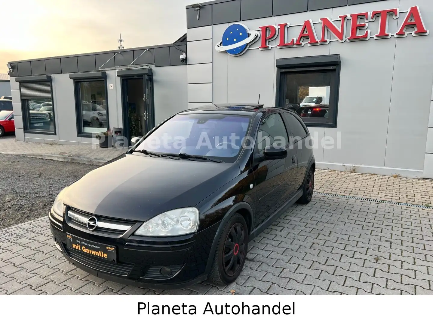 Opel Corsa C Edition 1.8 Liter*KLIMATRONIC*SHZÉ*EGSD* Zwart - 2