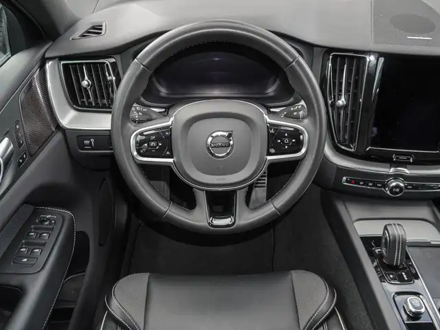 Volvo XC60 view 15