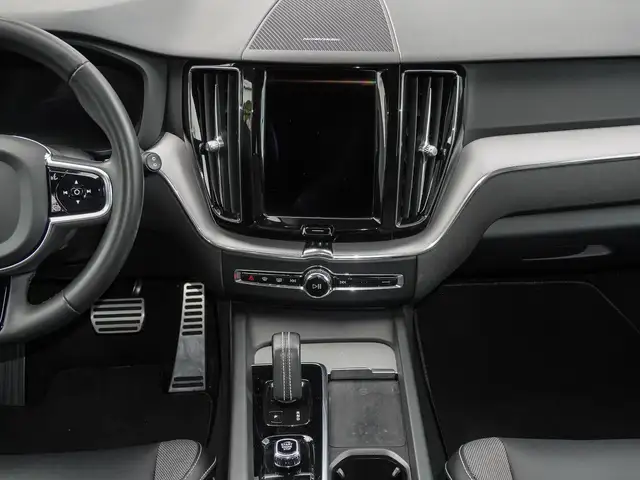 Volvo XC60 view 13