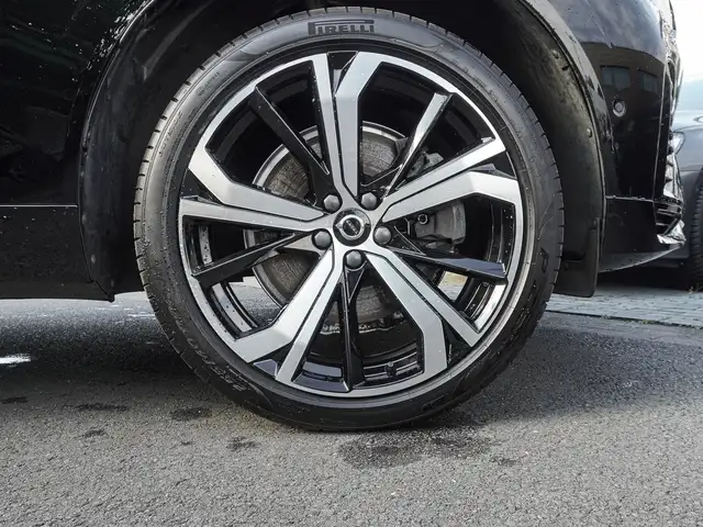 Volvo XC60 view 7