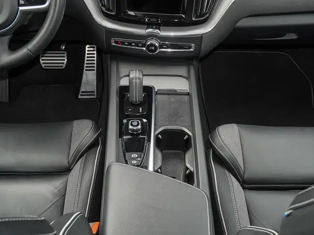 Volvo XC60 view 14