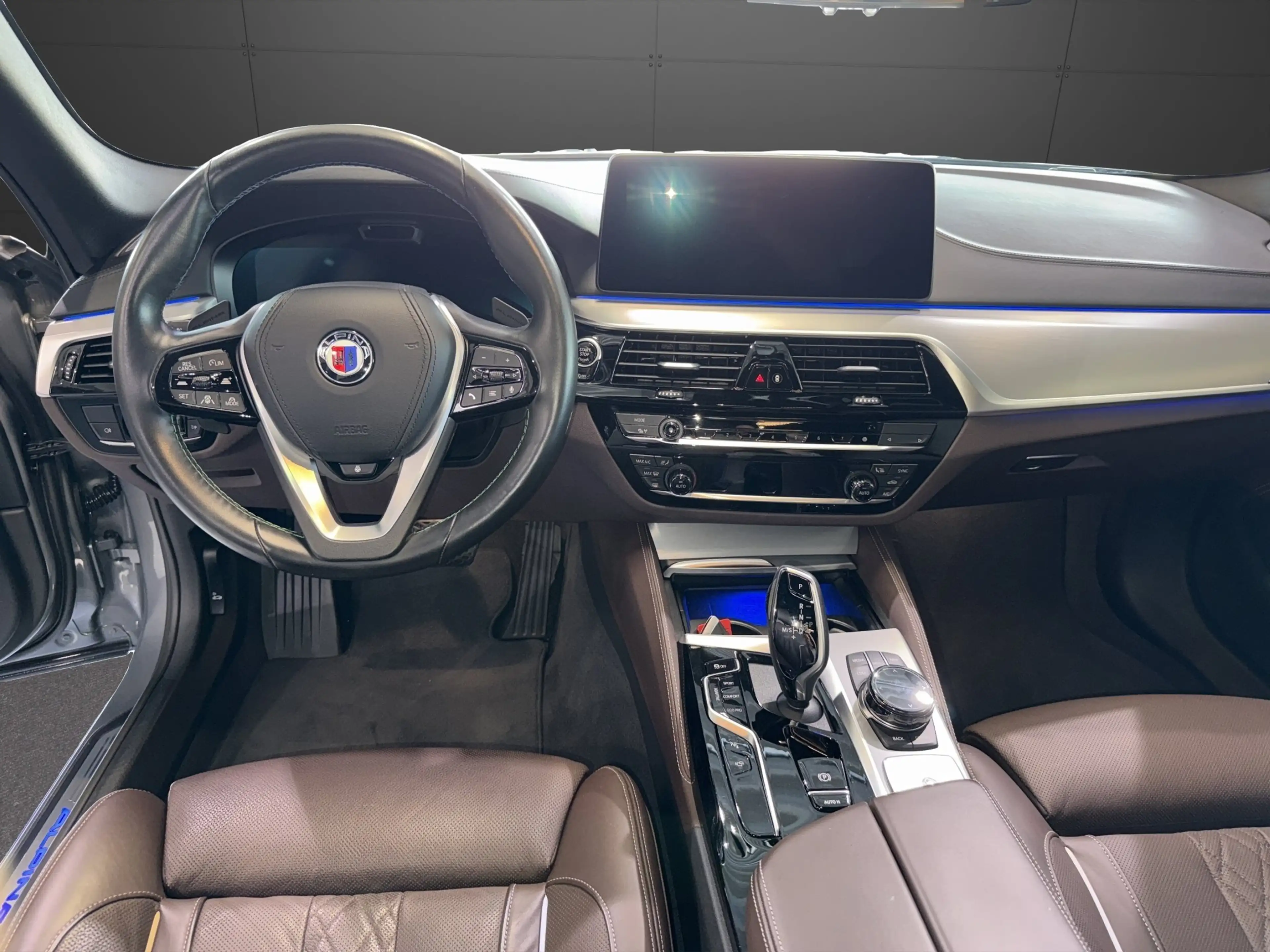 Alpina B5 Touring SWITCH-TRONIC Allrad B&W Surround — photo 9