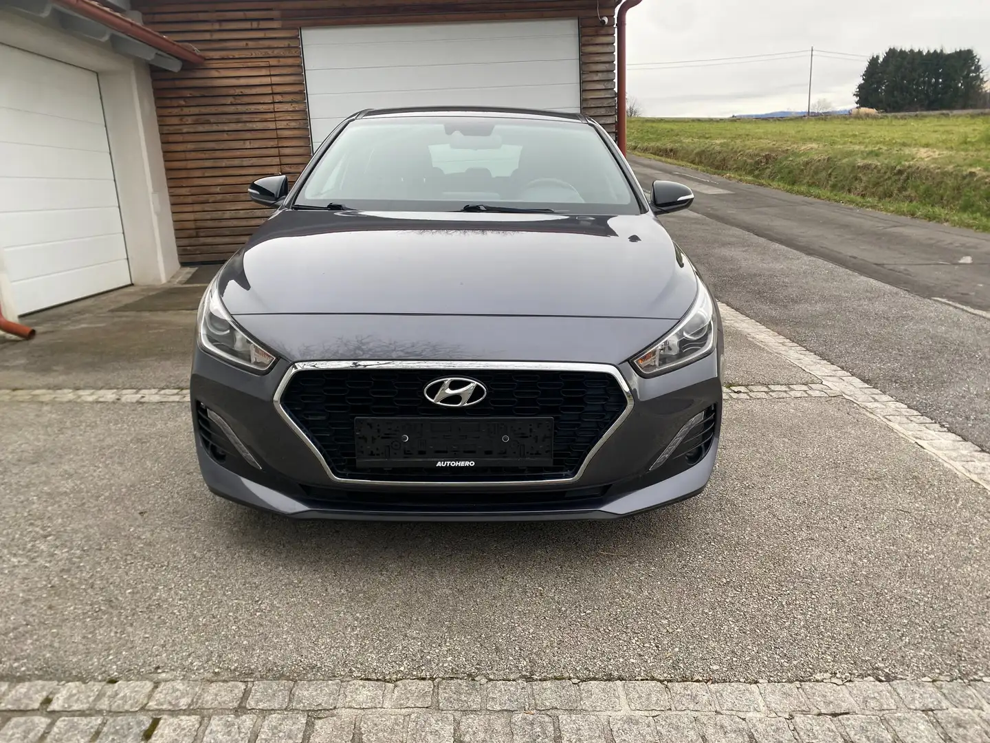 Hyundai i30 i30 1,0 T-GDi GO! GO! Grau - 2